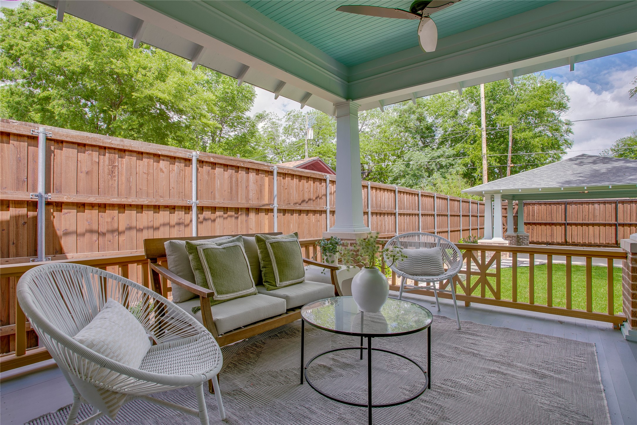 714 N Edgefield Avenue, Dallas, TX, 75208
