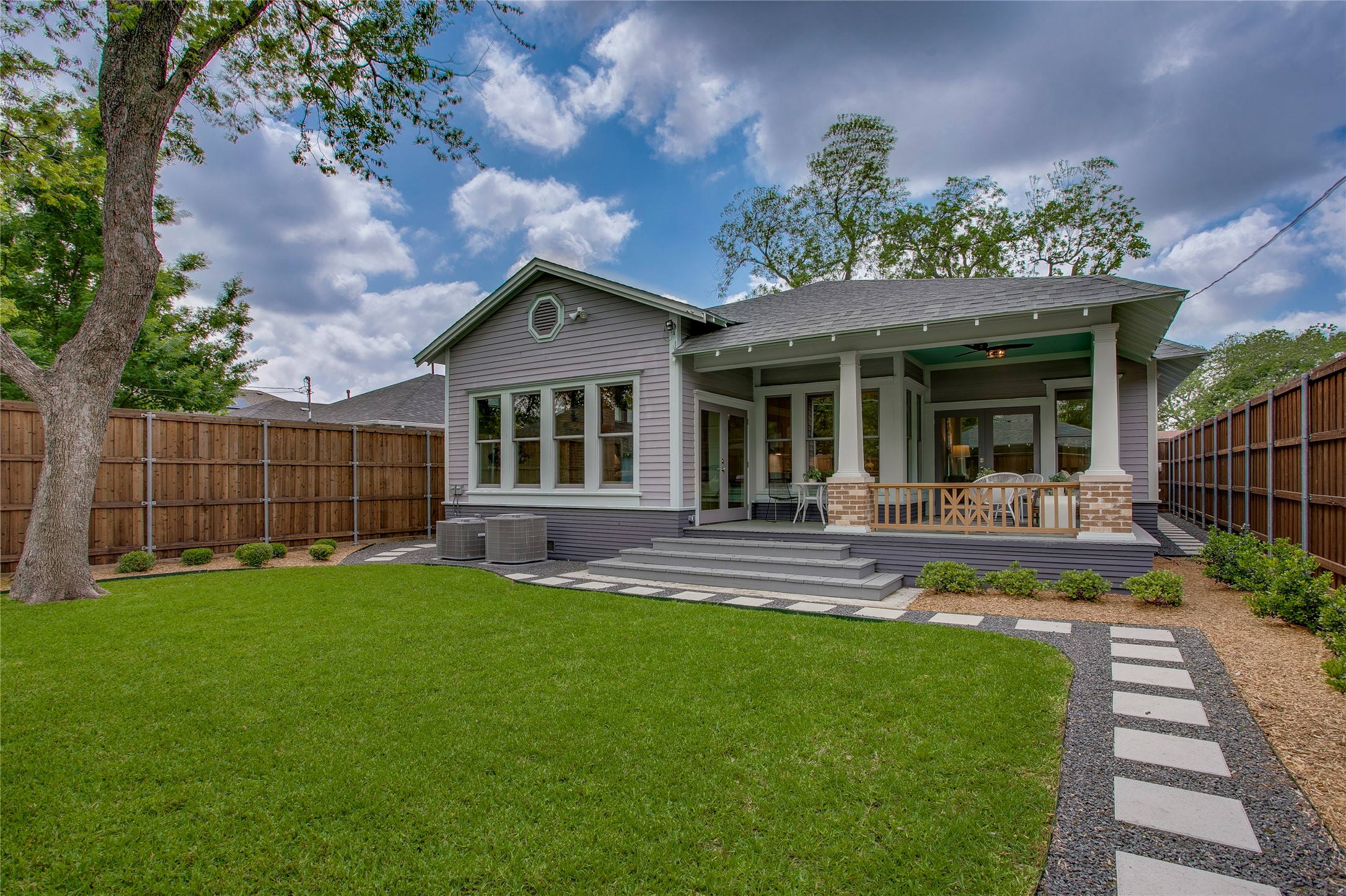 714 N Edgefield Avenue, Dallas, TX, 75208