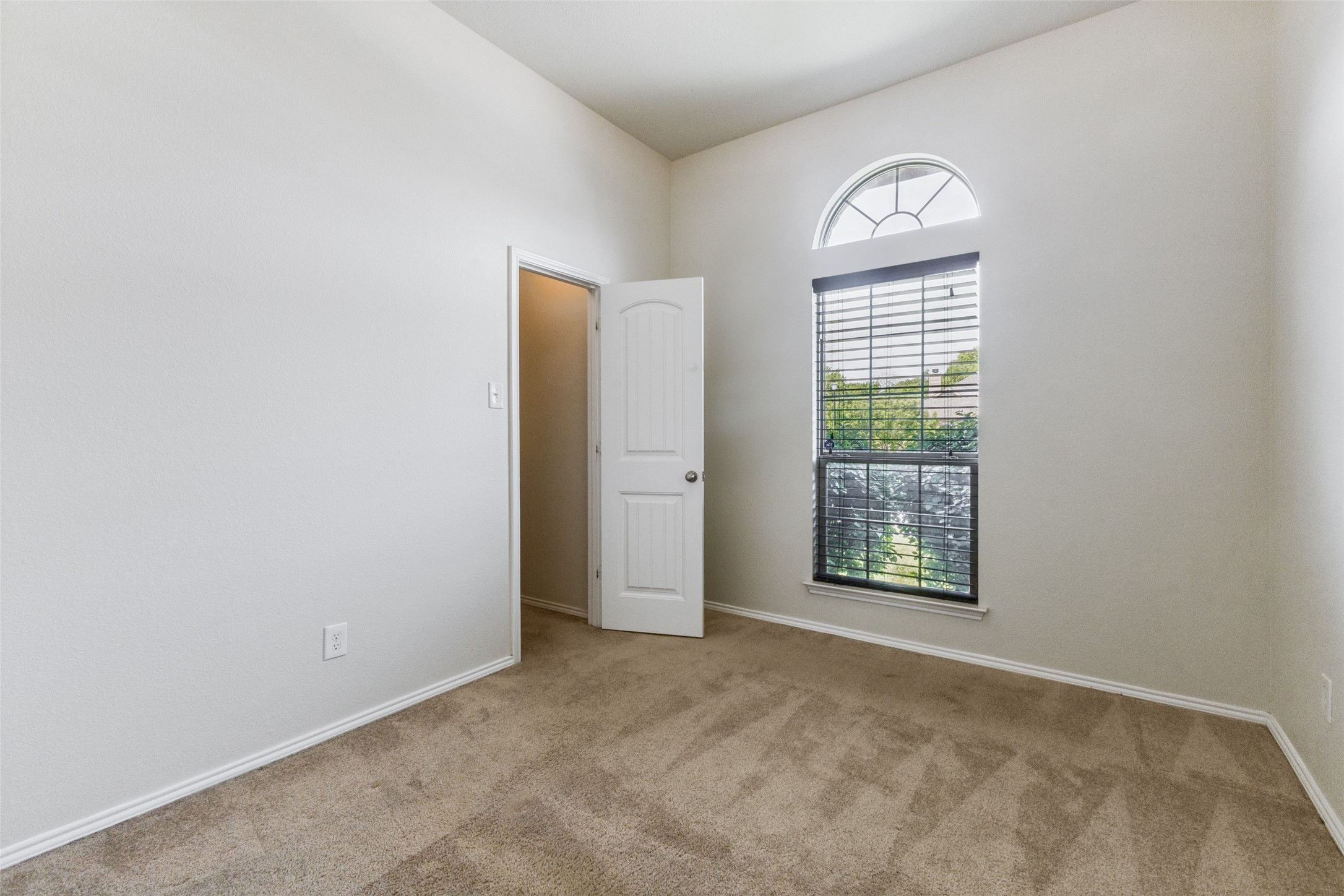 2242 Upcreek Court, Dallas, TX, 75253