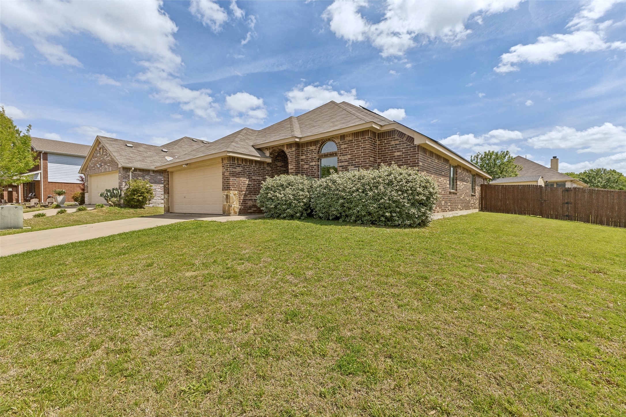 2242 Upcreek Court, Dallas, TX, 75253