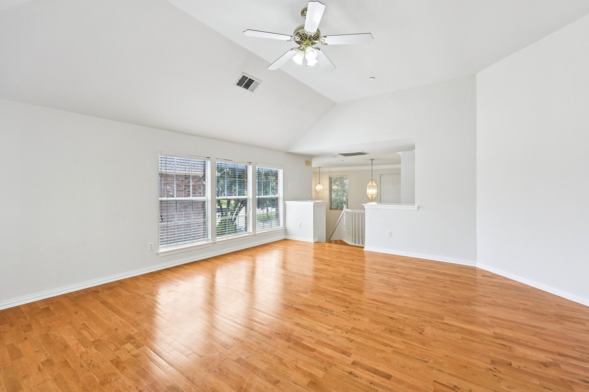 458 Richmond Street, Irving, TX, 75063