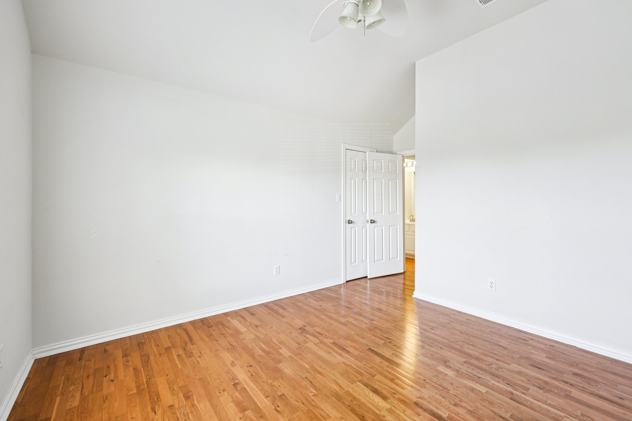 458 Richmond Street, Irving, TX, 75063