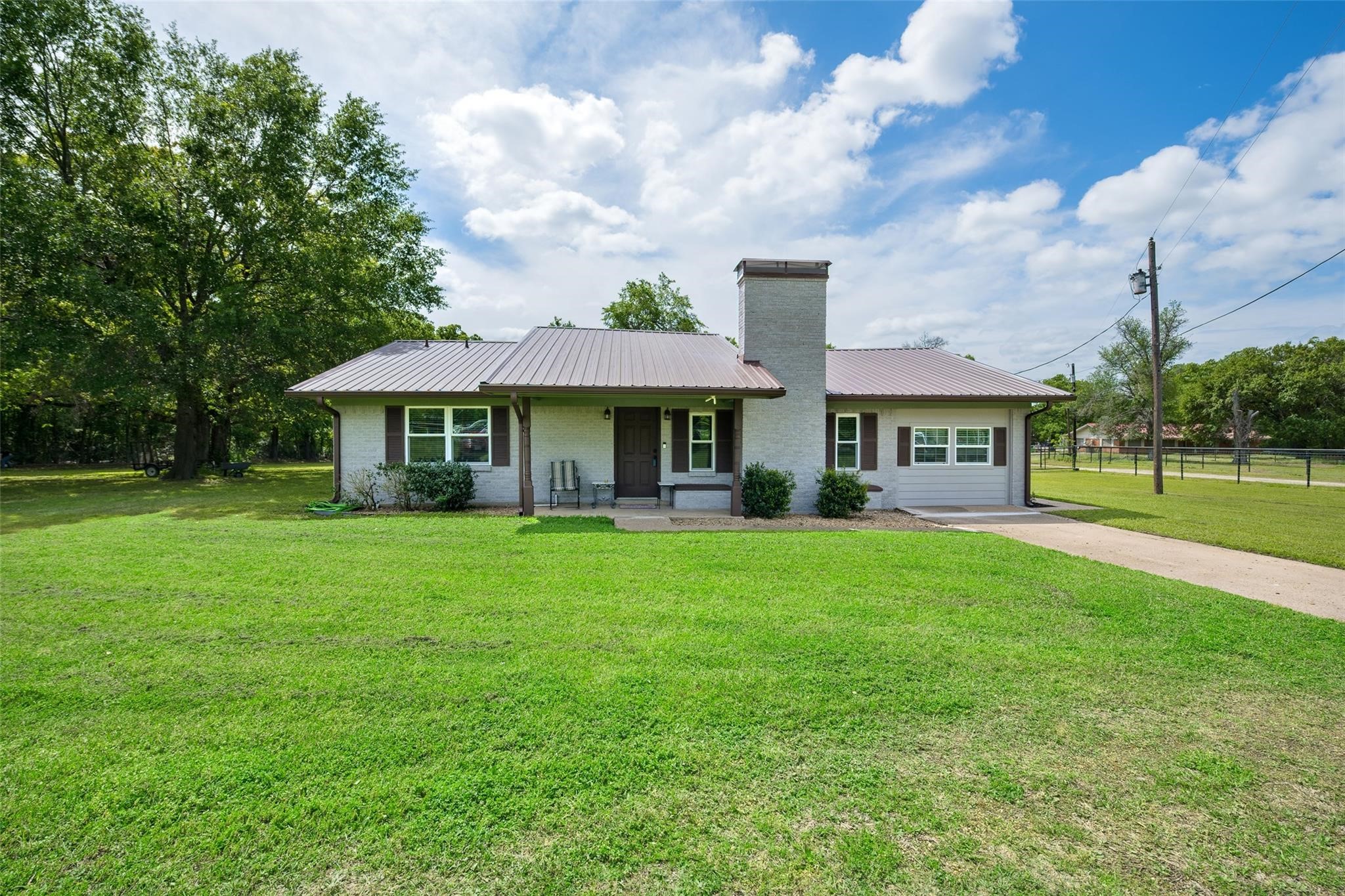 1410 E Royall Boulevard, Malakoff, TX, 75148