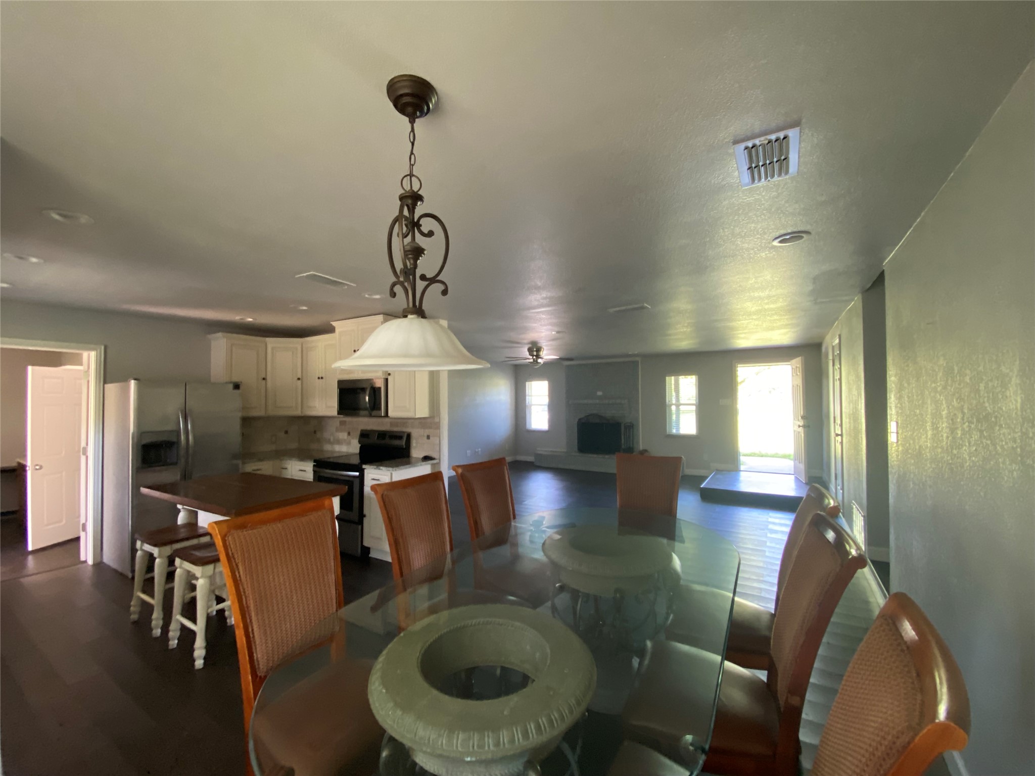1410 E Royall Boulevard, Malakoff, TX, 75148