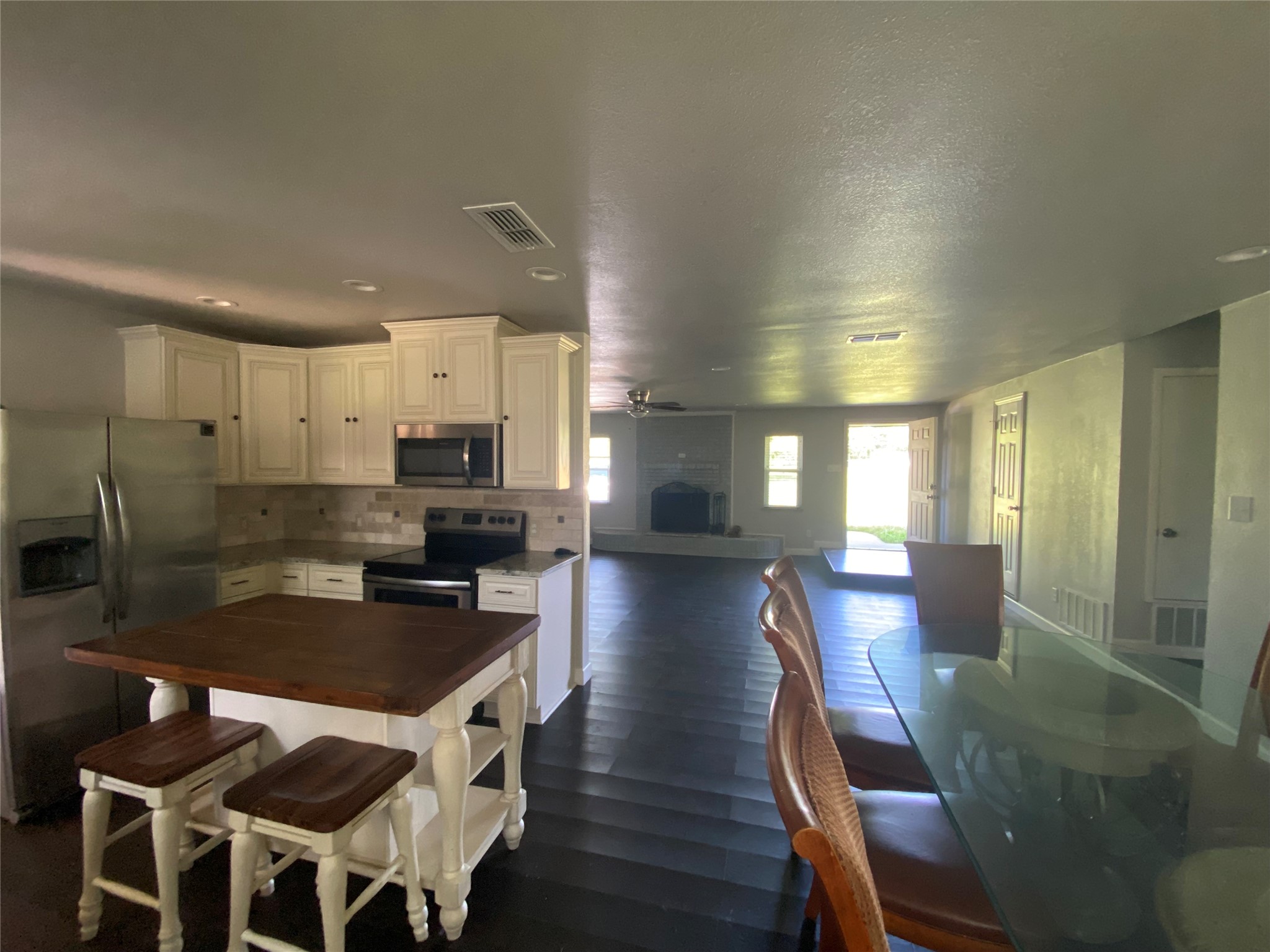 1410 E Royall Boulevard, Malakoff, TX, 75148