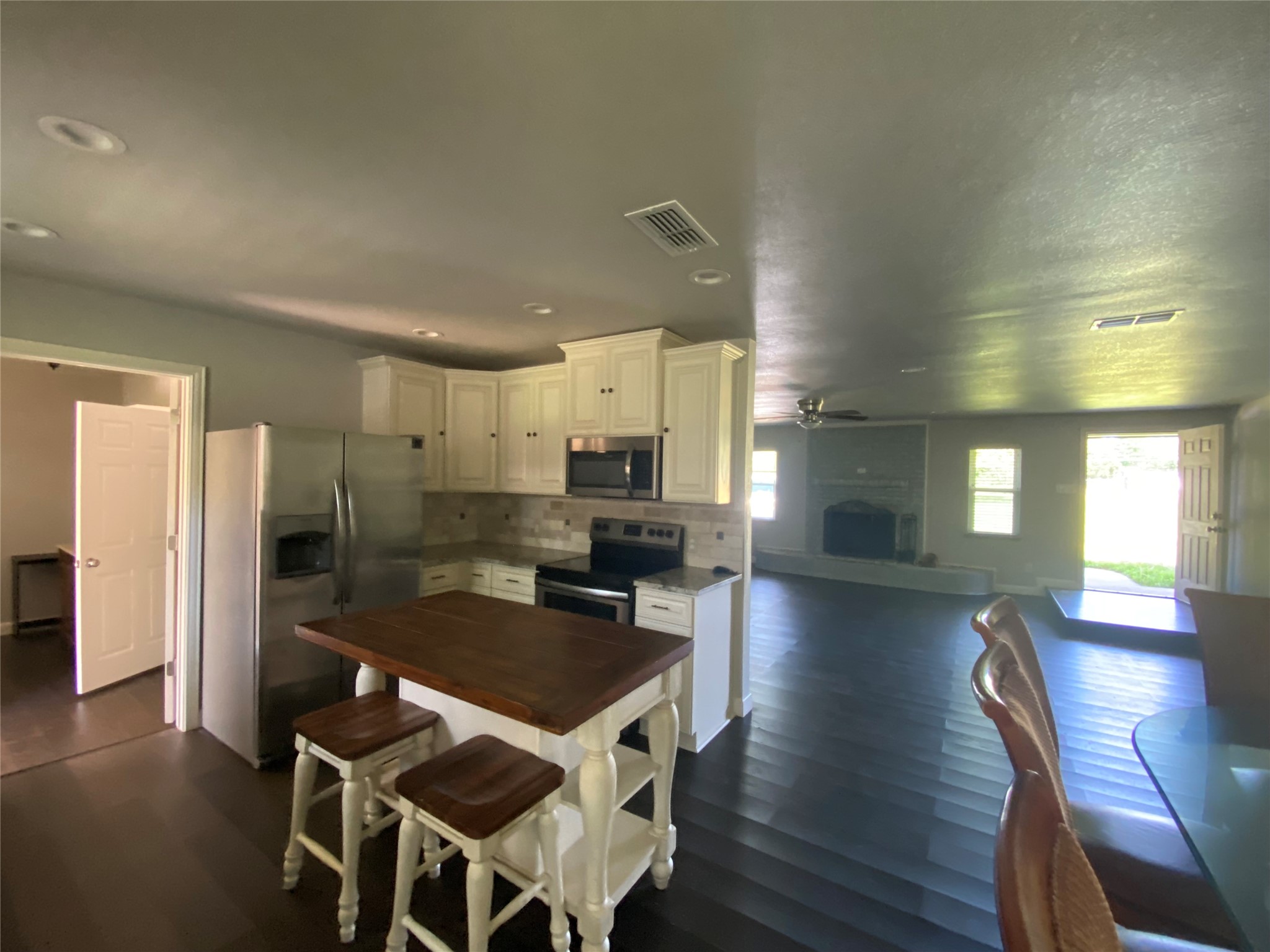 1410 E Royall Boulevard, Malakoff, TX, 75148