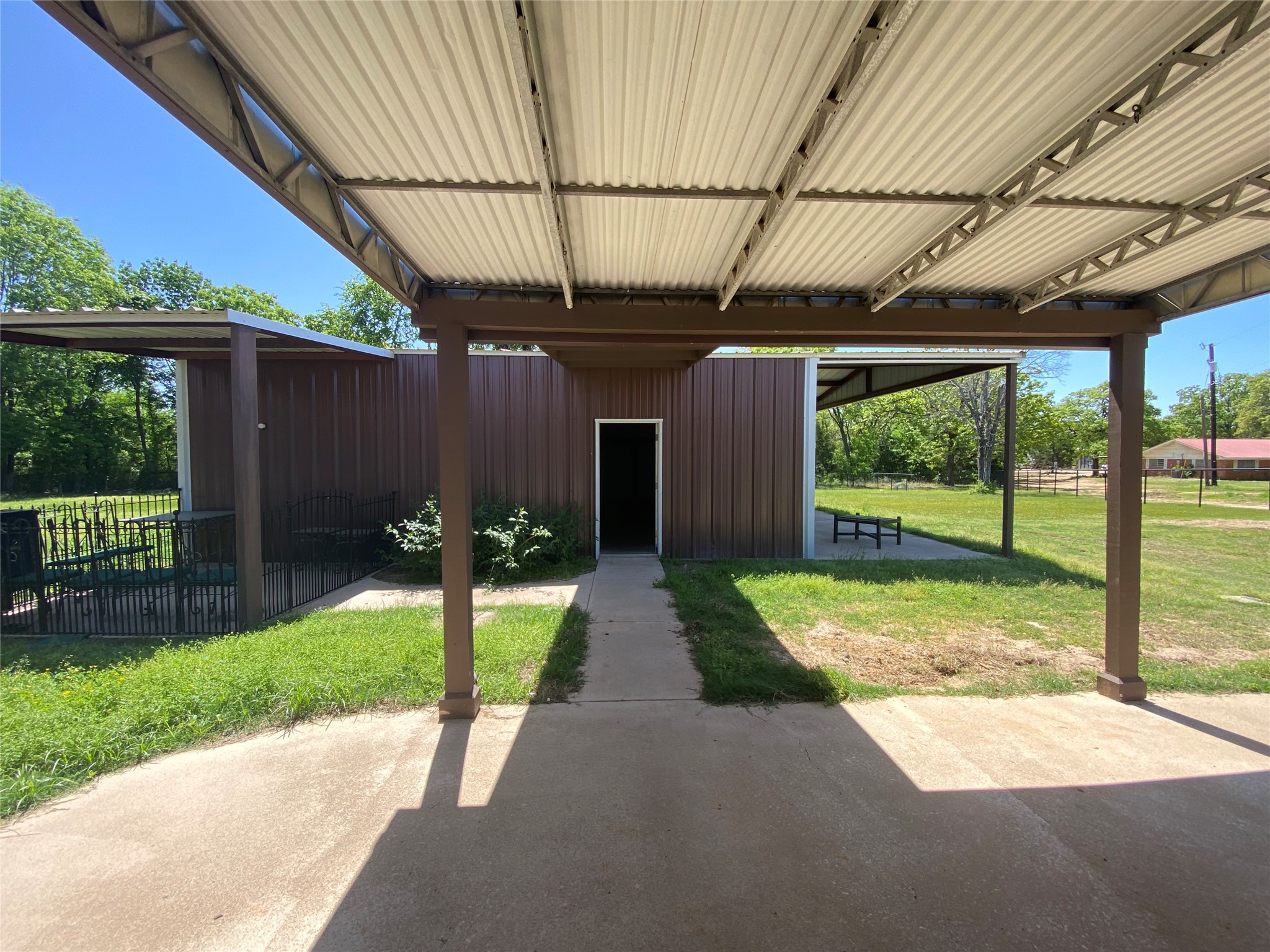 1410 E Royall Boulevard, Malakoff, TX, 75148