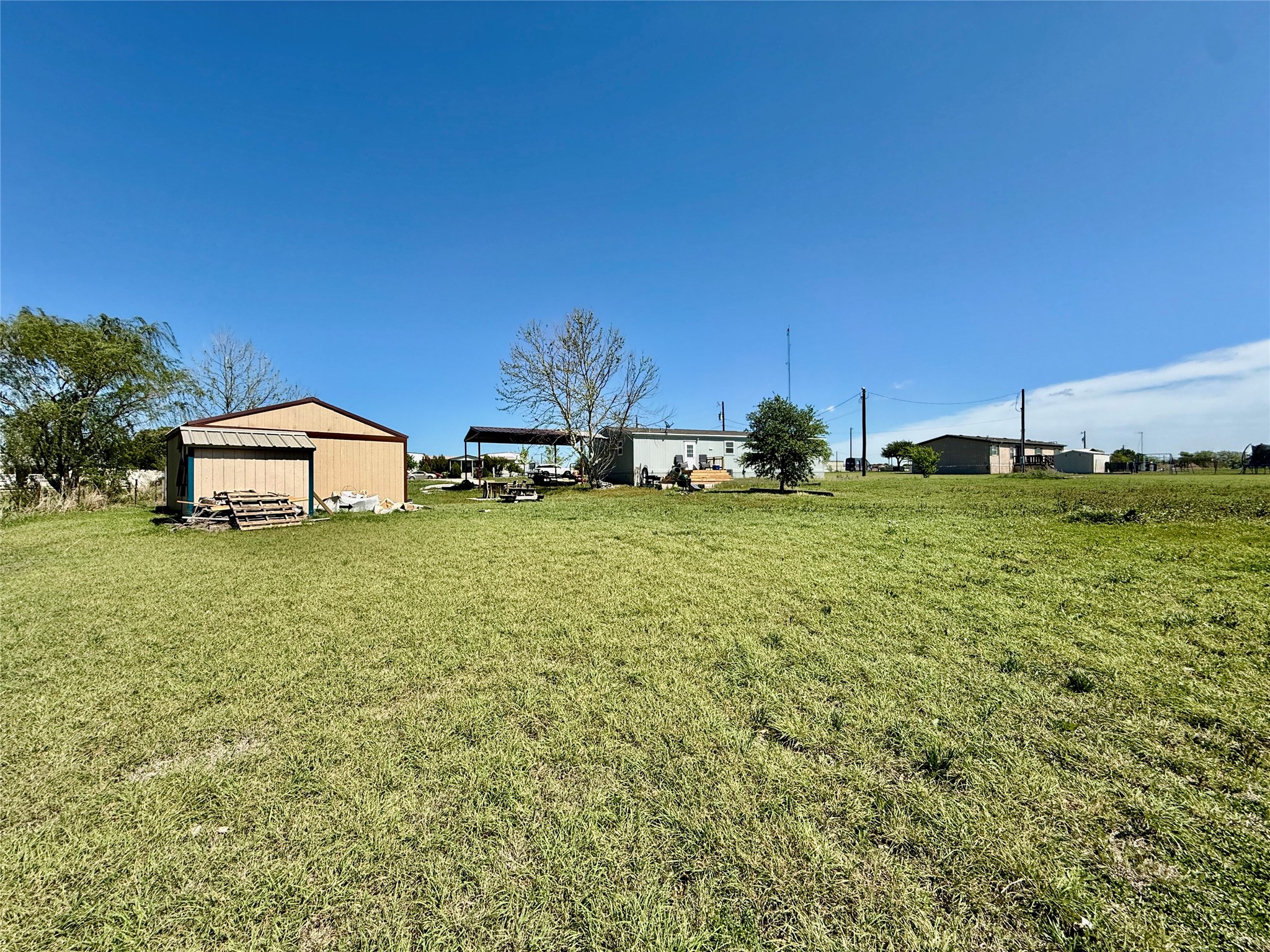 Property photo 02 of 525 Private Road 4906, Haslet, TX 76052 | MLS #21227861