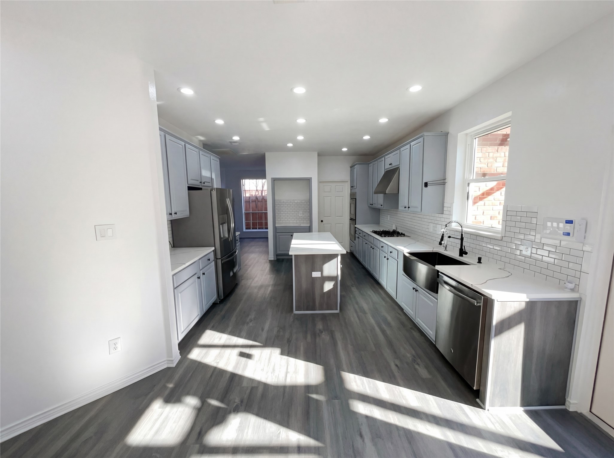 2406 Manchester Drive, Carrollton, TX, 75006