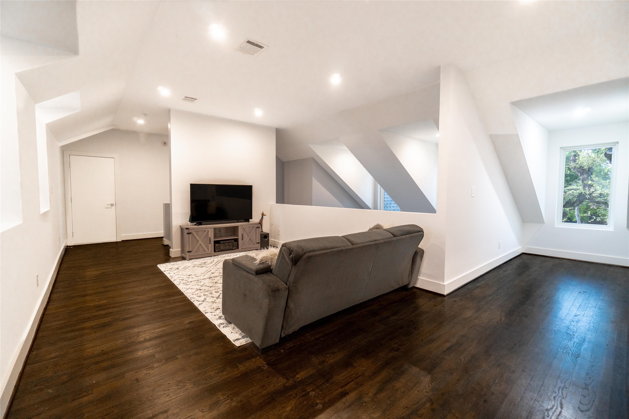 3942 Rochelle Drive, Dallas, TX, 75220