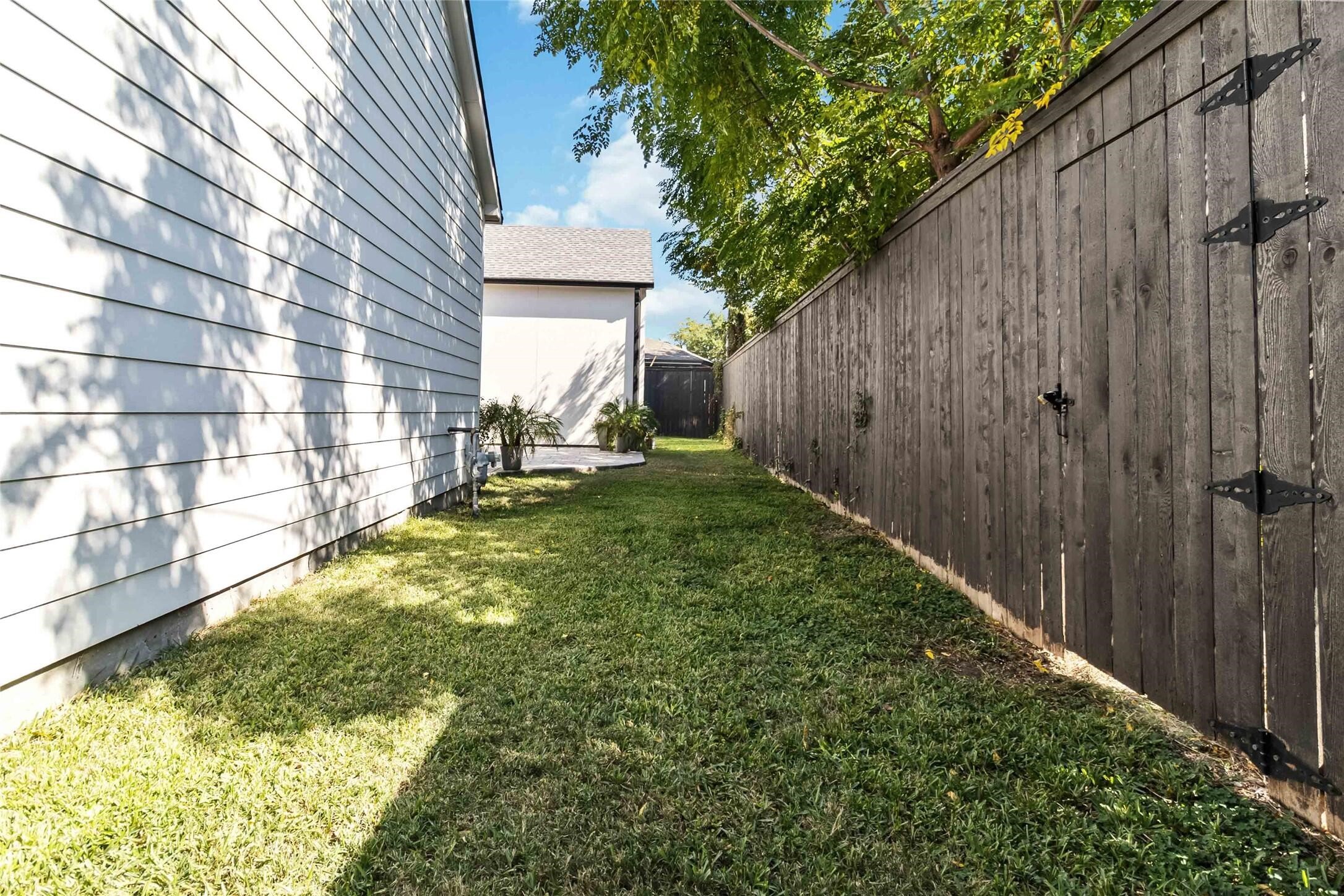 3942 Rochelle Drive, Dallas, TX, 75220