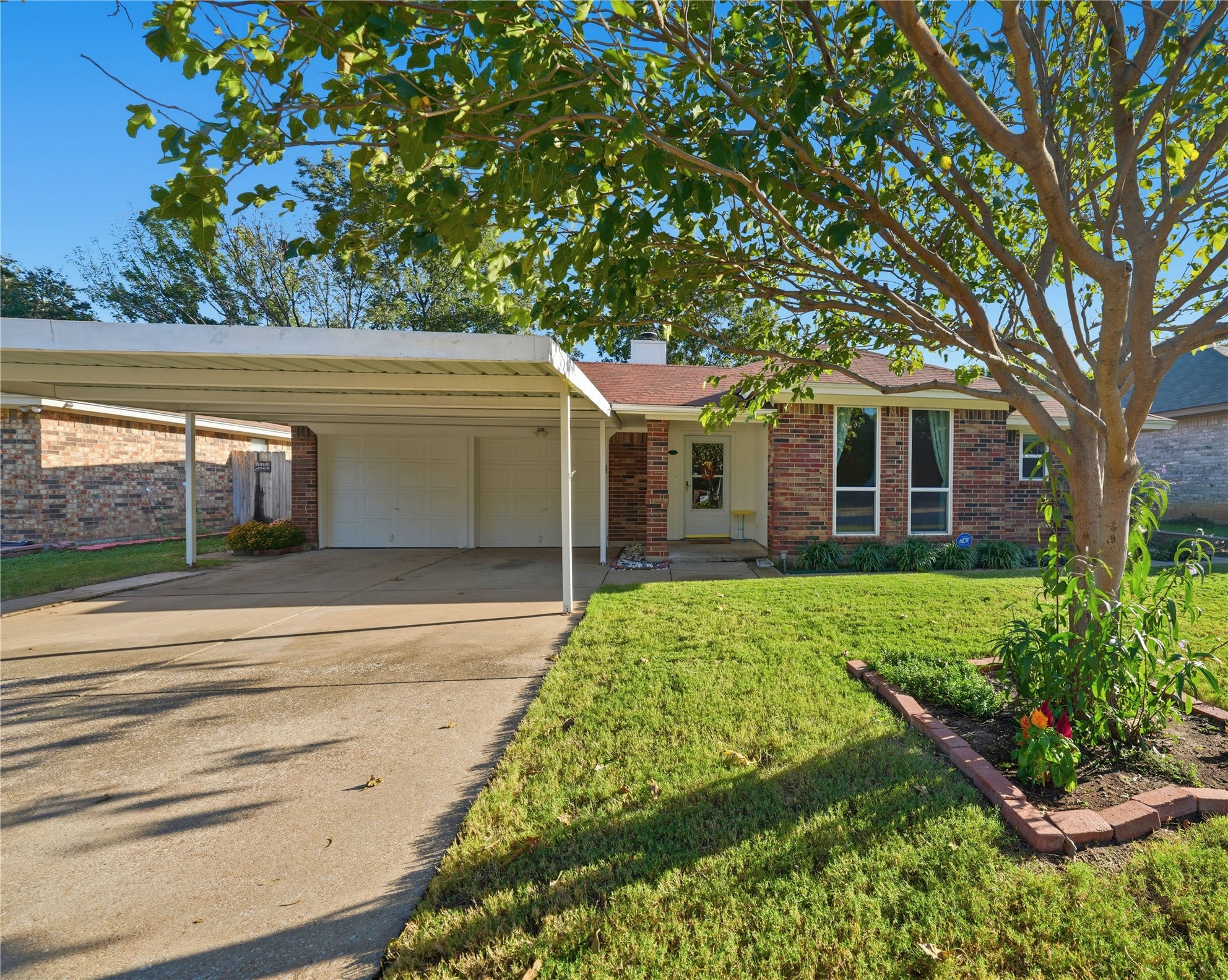 1129 W Hills Terrace, Saginaw, TX, 76179