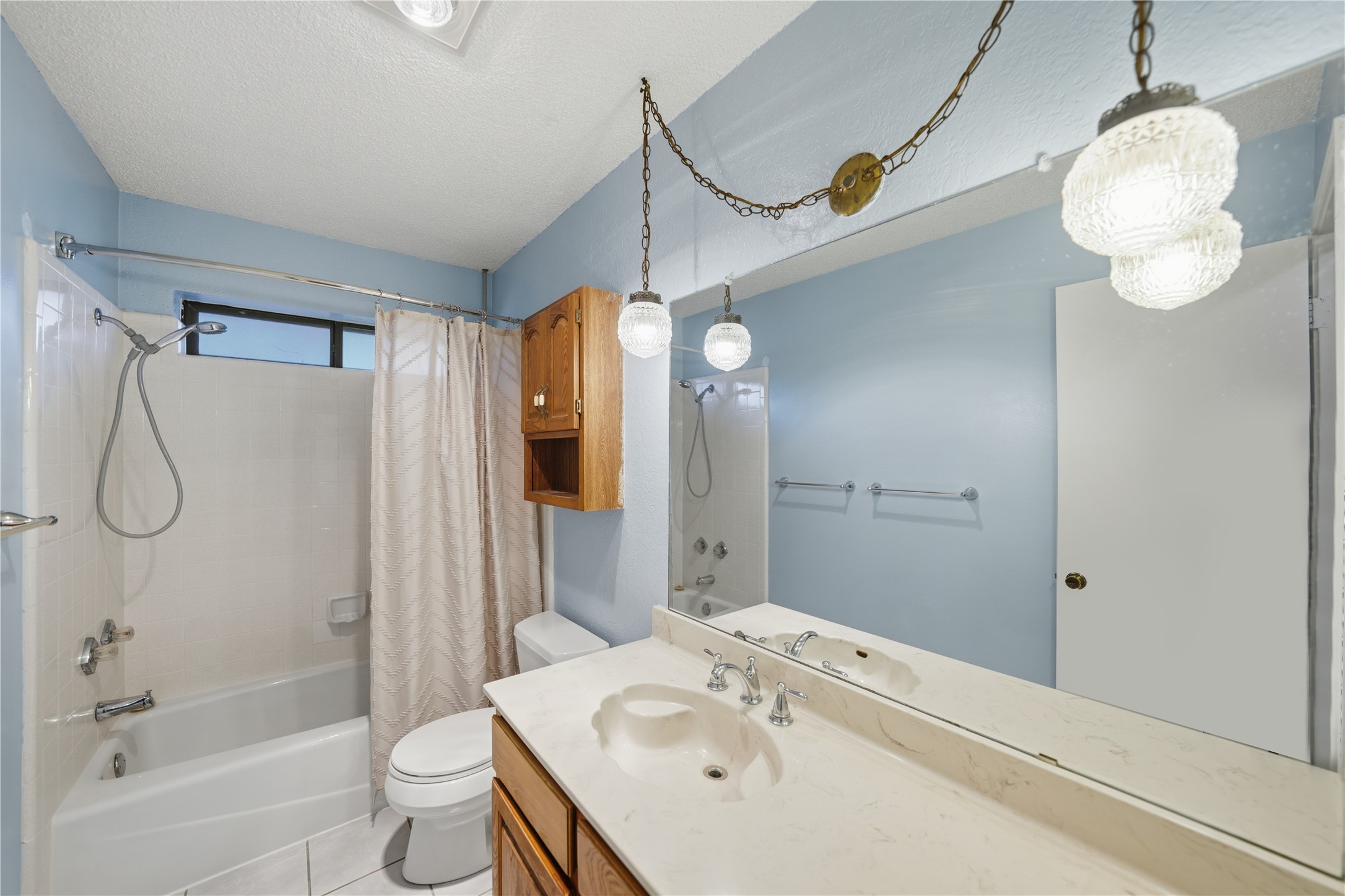 1129 W Hills Terrace, Saginaw, TX, 76179