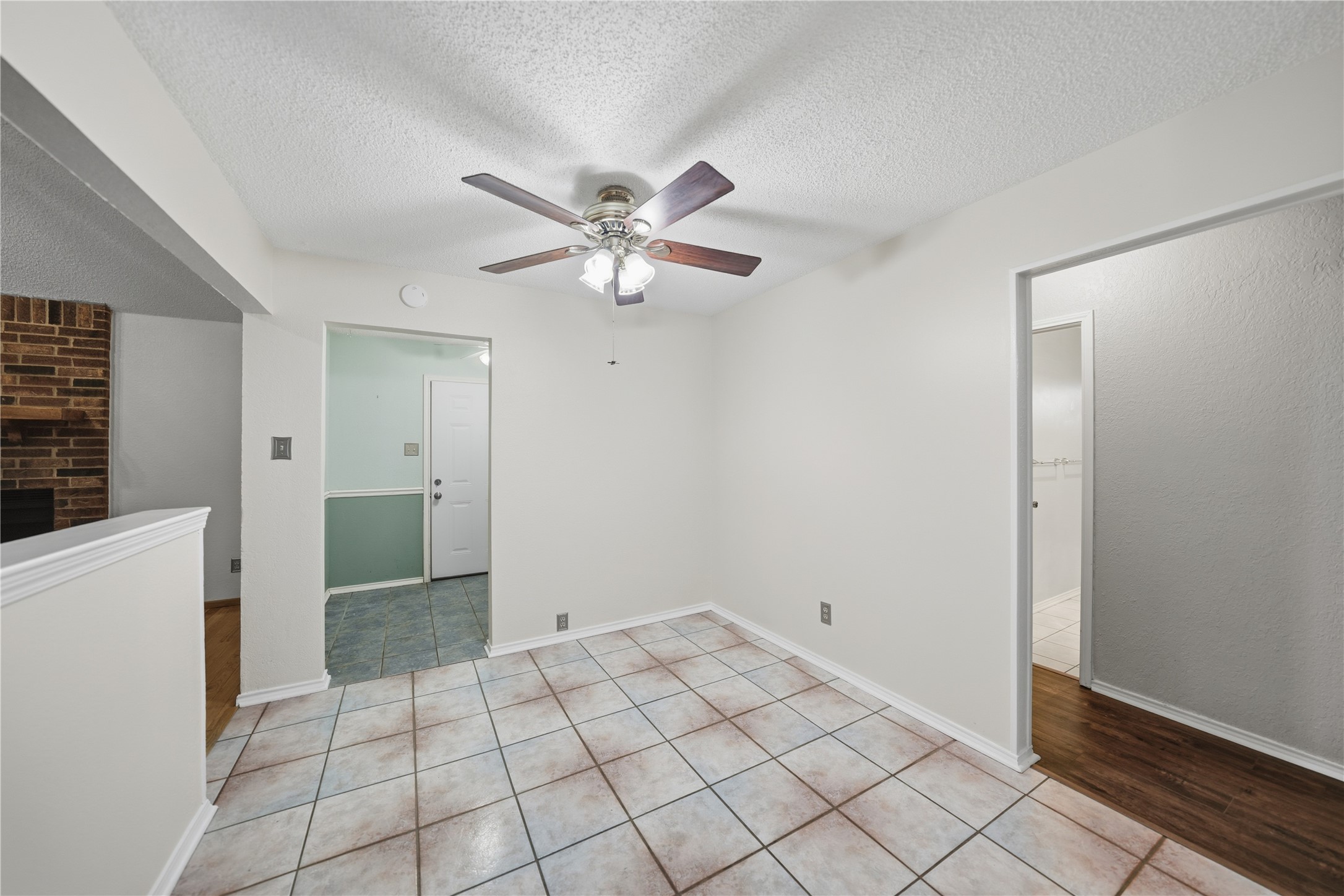 1129 W Hills Terrace, Saginaw, TX, 76179