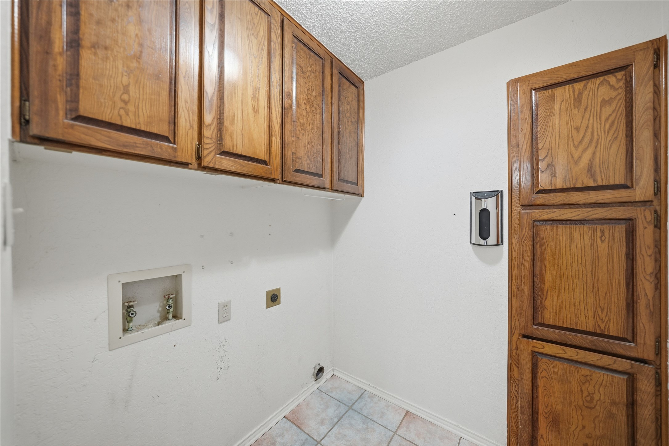 1129 W Hills Terrace, Saginaw, TX, 76179