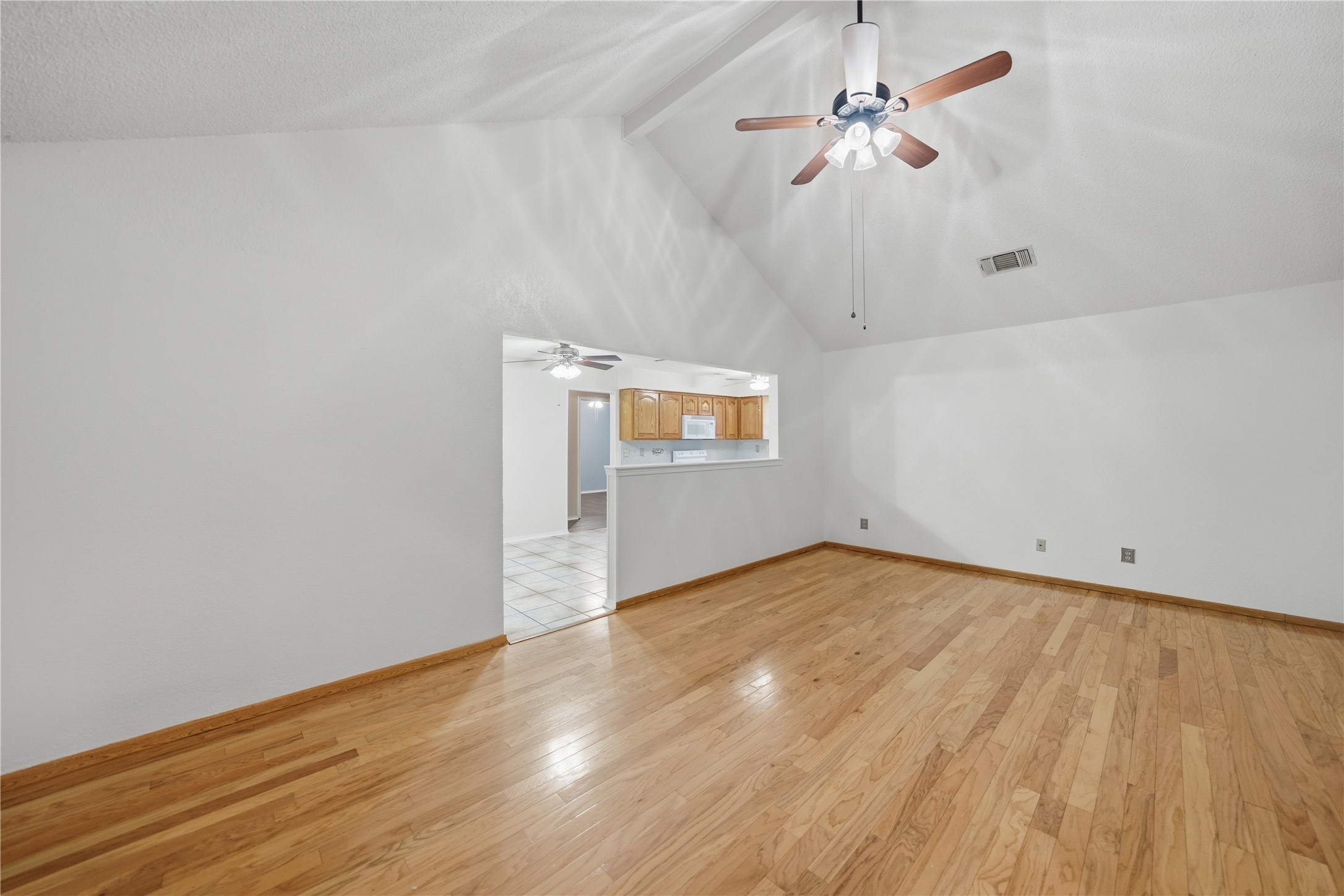 1129 W Hills Terrace, Saginaw, TX, 76179