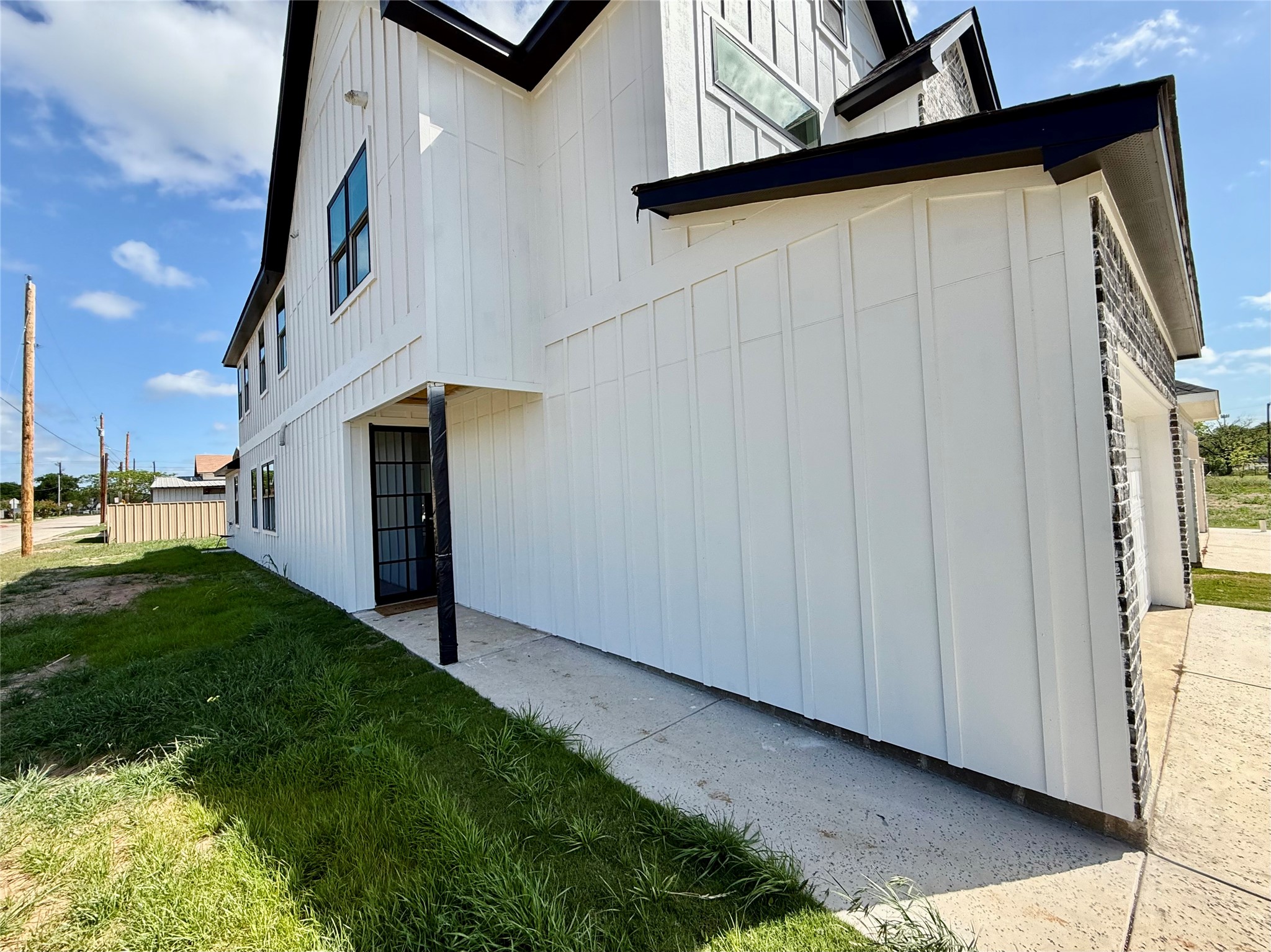 Property photo 04 of 216 SW 13th Street Mineral, Wells, TX 76067 | MLS #21228858