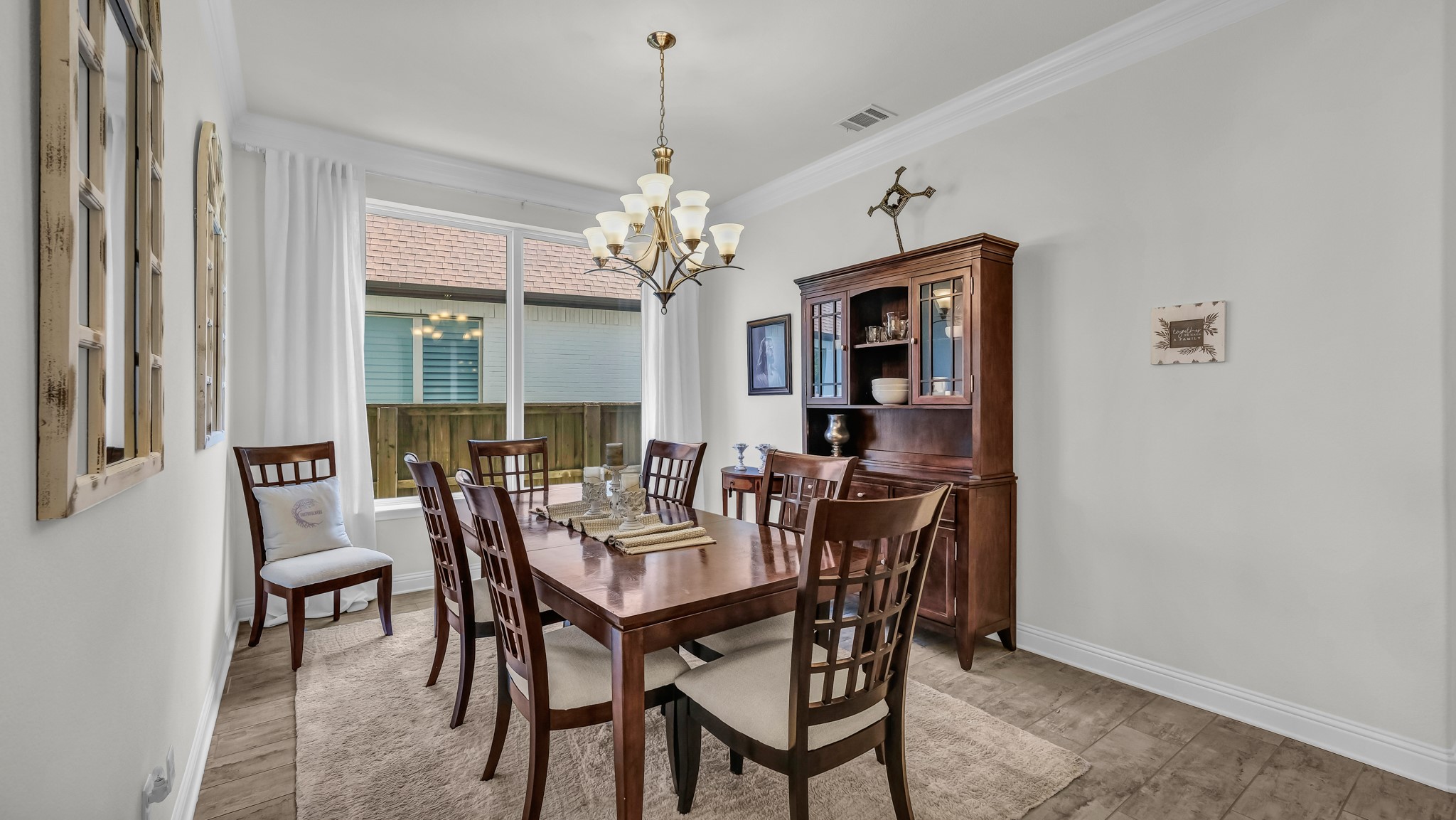 1709 E Roundtree Circle, Fort Worth, TX, 76008