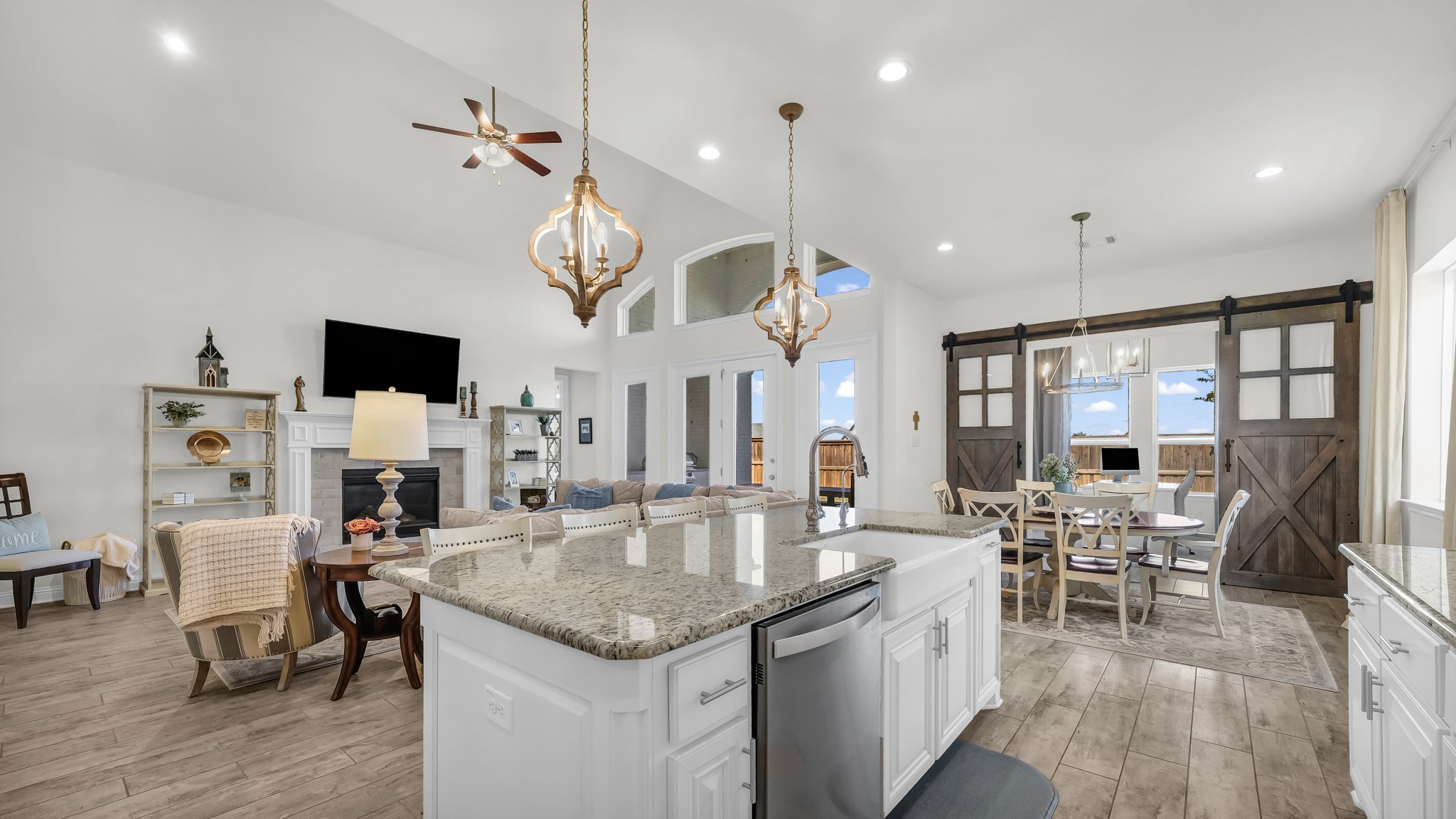 1709 E Roundtree Circle, Fort Worth, TX, 76008