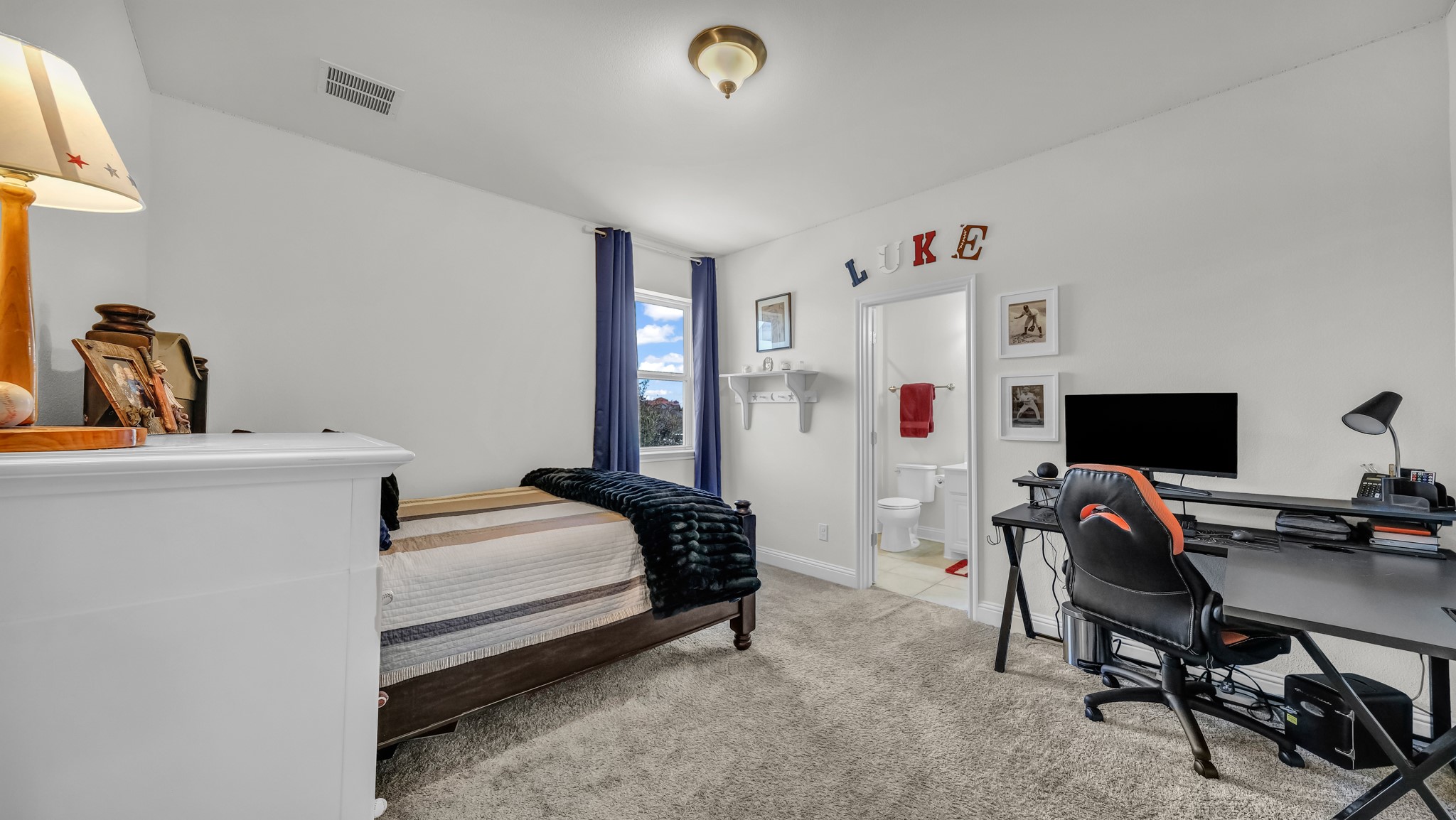 1709 E Roundtree Circle, Fort Worth, TX, 76008