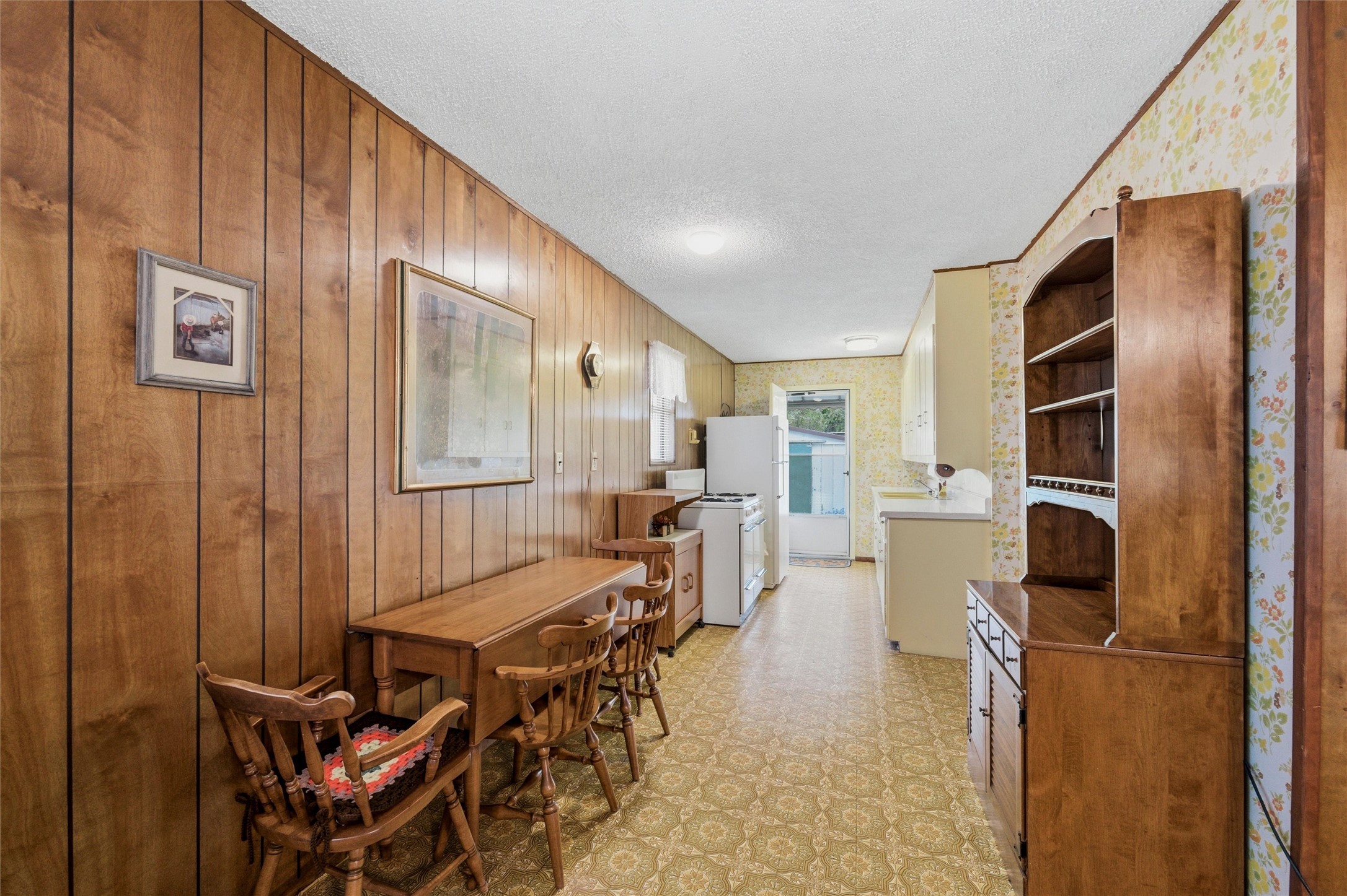 101 S Frio Court, Weatherford, TX, 76087