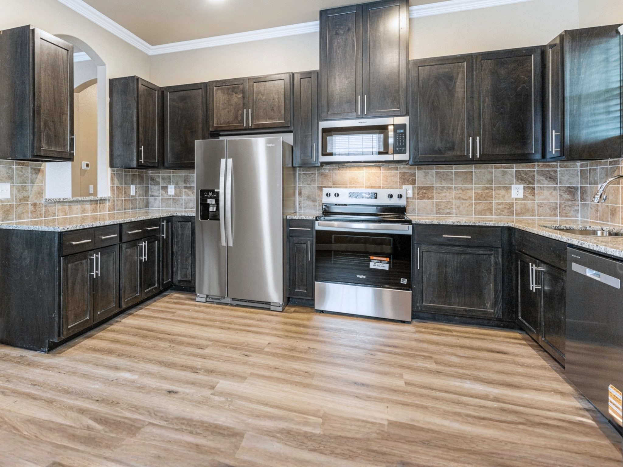 Property photo 02 of 413 Henderson Street, Bonham, TX 75418 | MLS #21229120