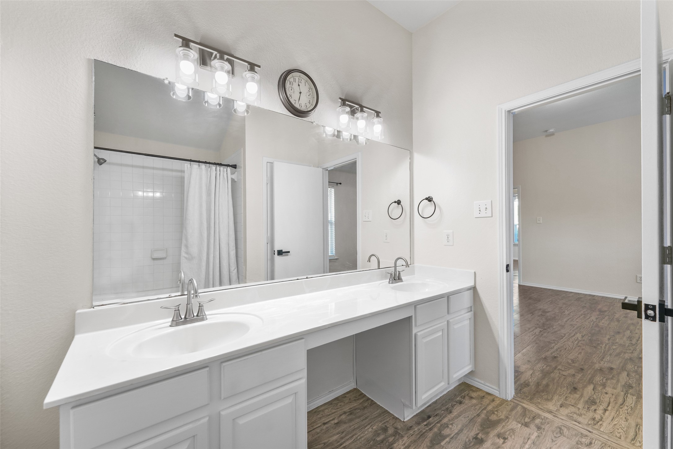 2124 Hickory Ridge Drive, Mesquite, TX, 75181