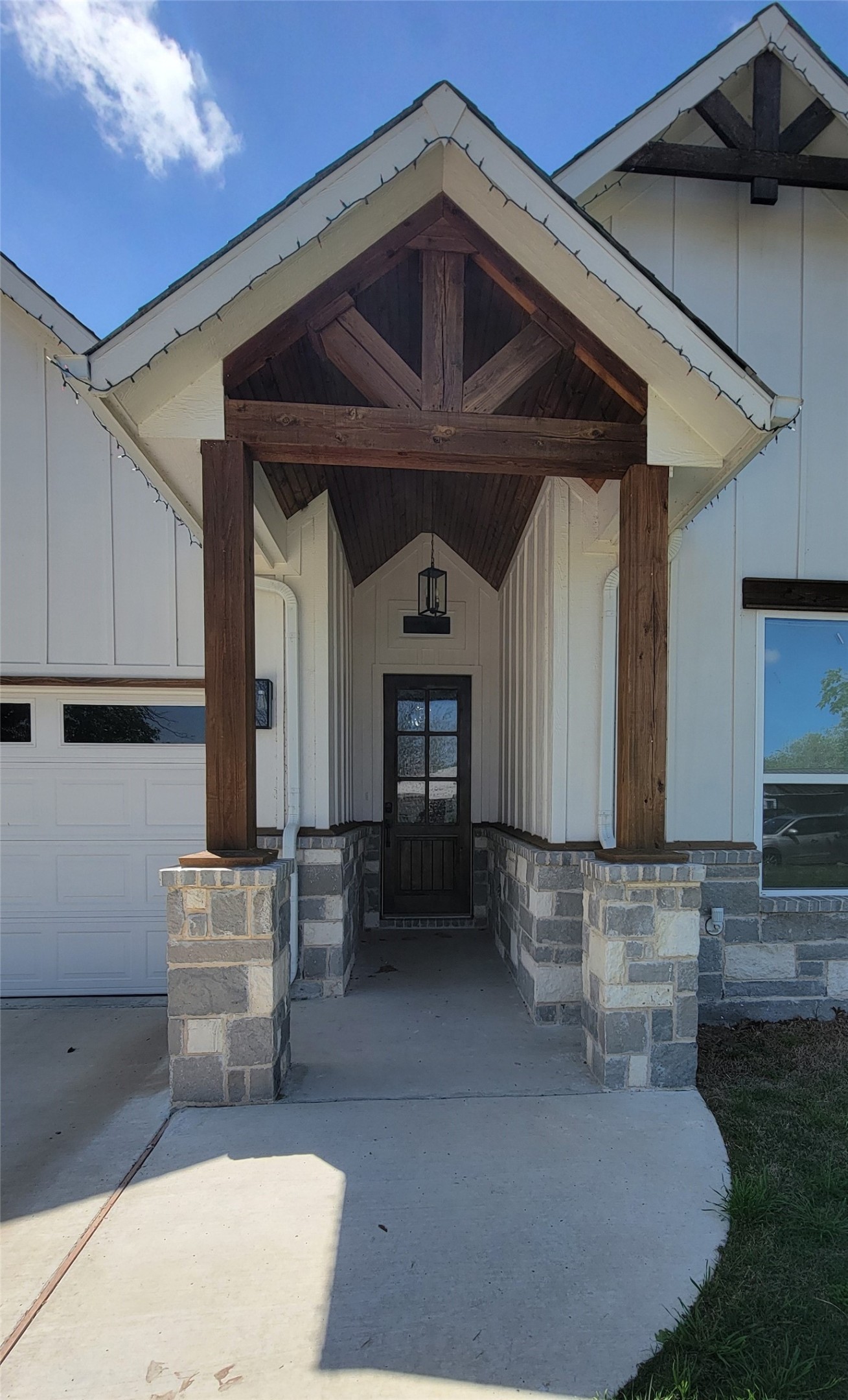 Property photo 02 of 3207 30th Street Fort, Worth, TX 76106 | MLS #21229271