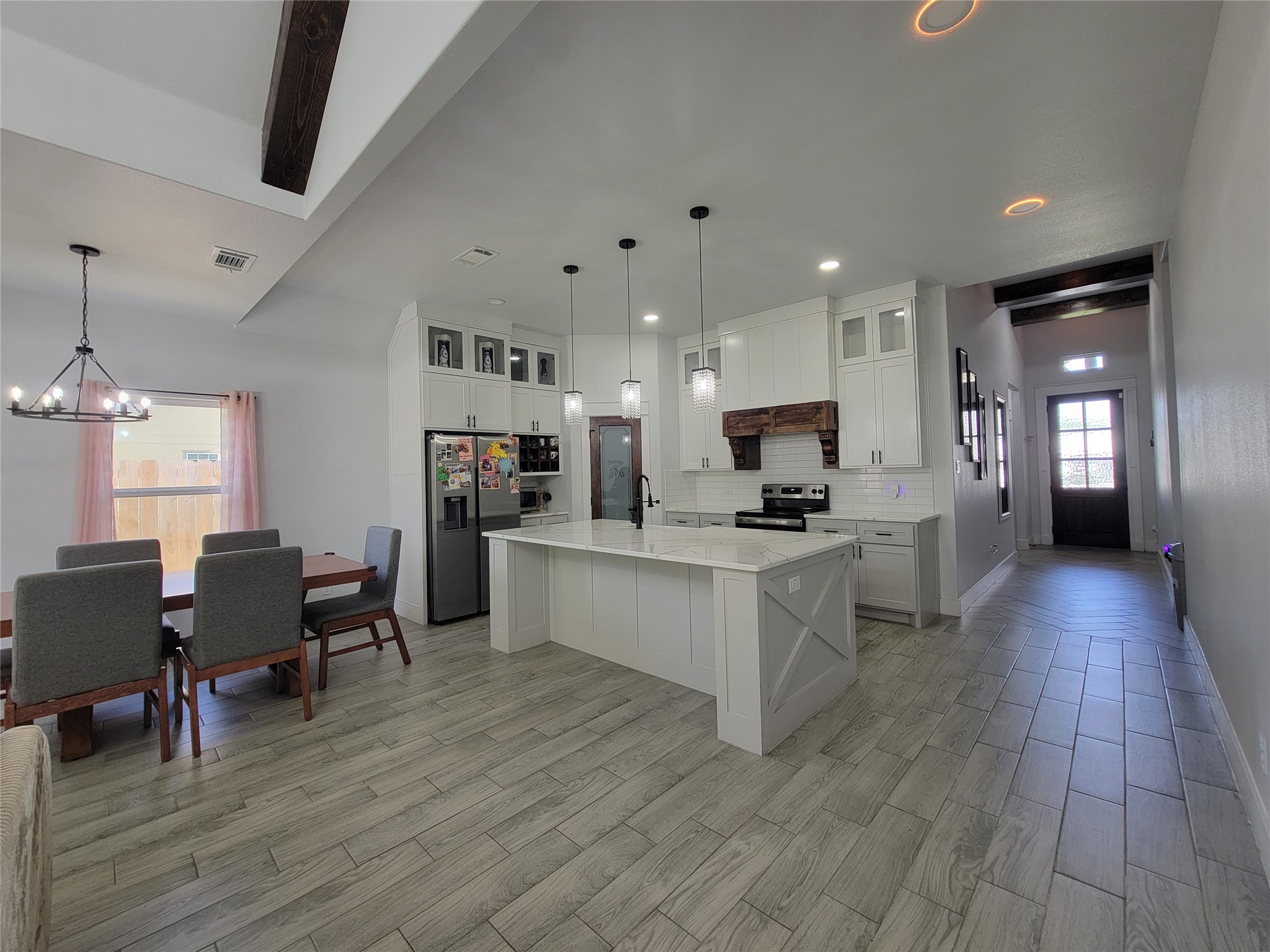 Property photo 04 of 3207 30th Street Fort, Worth, TX 76106 | MLS #21229271