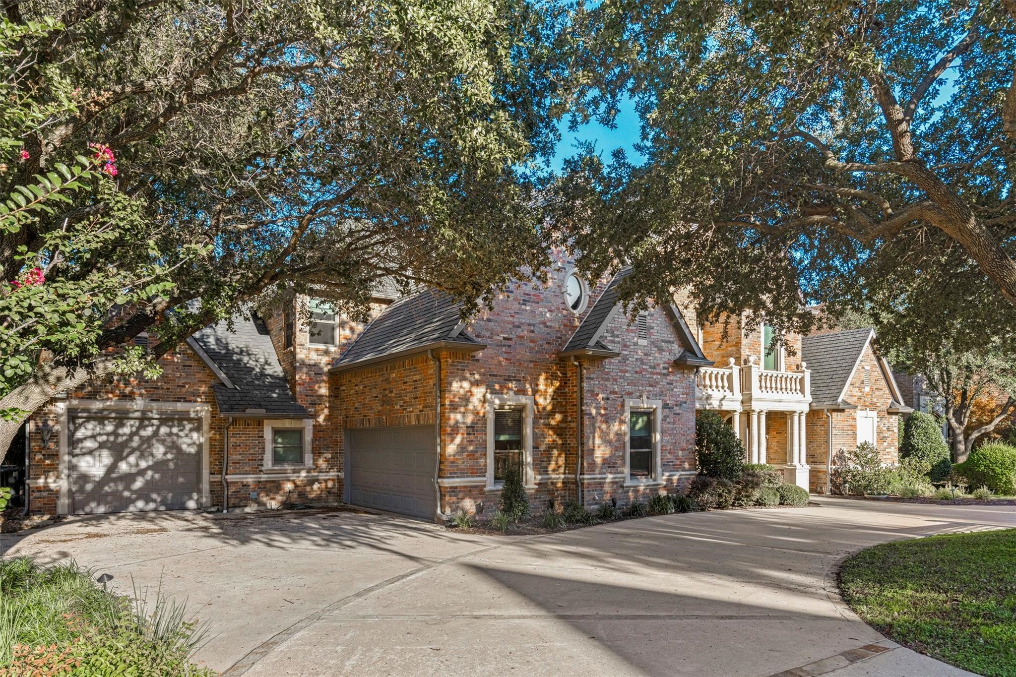 Property photo 02 of 7510 Covewood Drive, Garland, TX 75044 | MLS #21229273