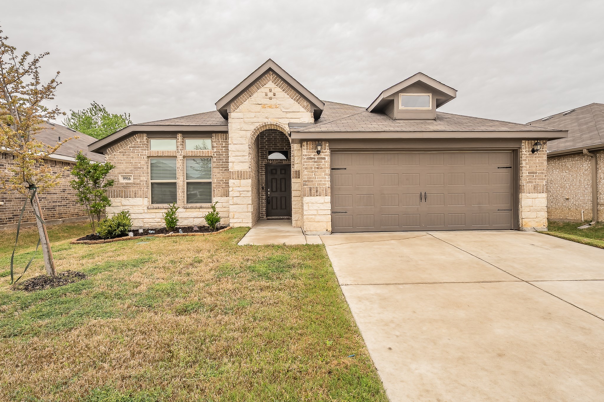 9916 Mescalbean Boulevard, Fort Worth, TX, 76036