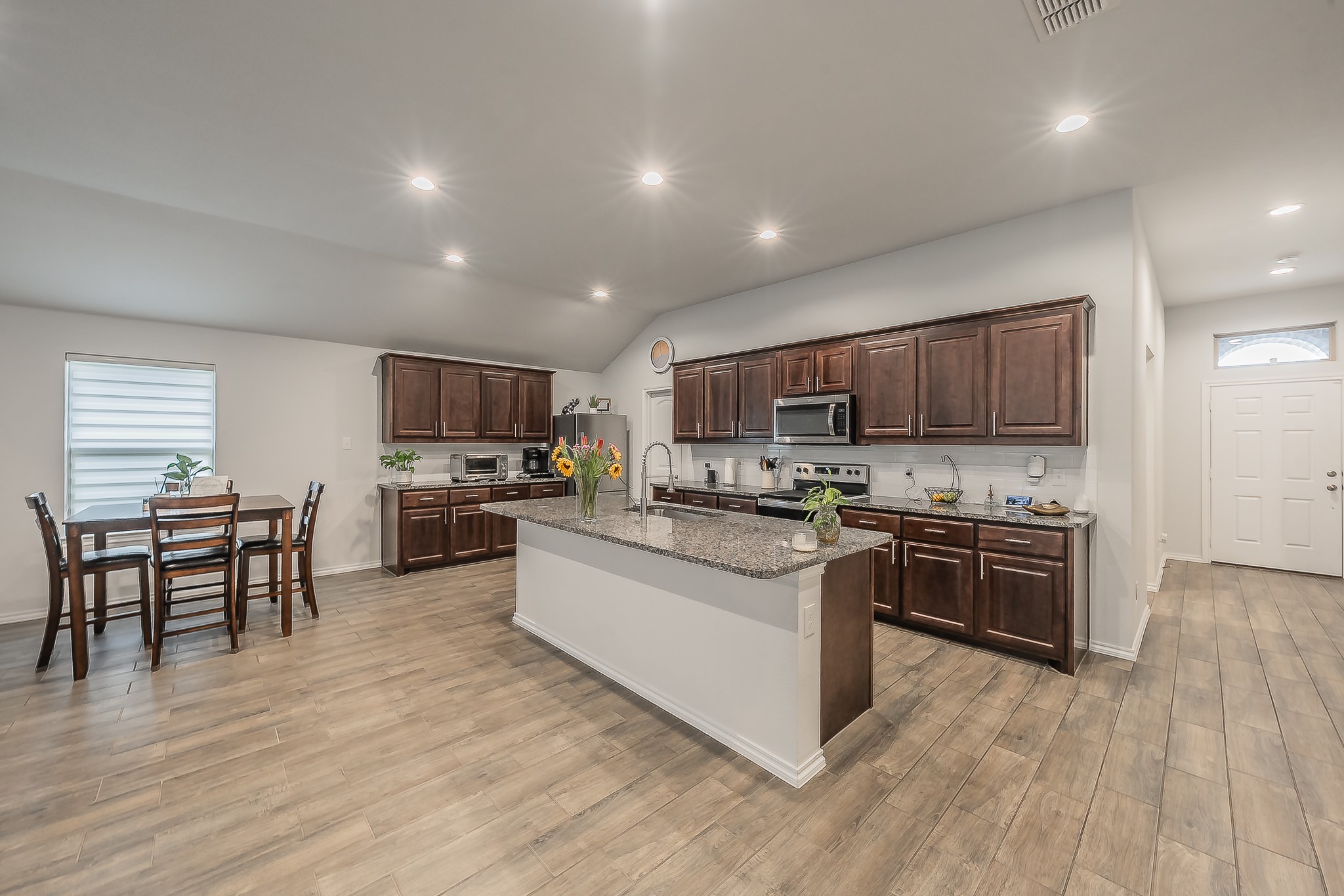 9916 Mescalbean Boulevard, Fort Worth, TX, 76036