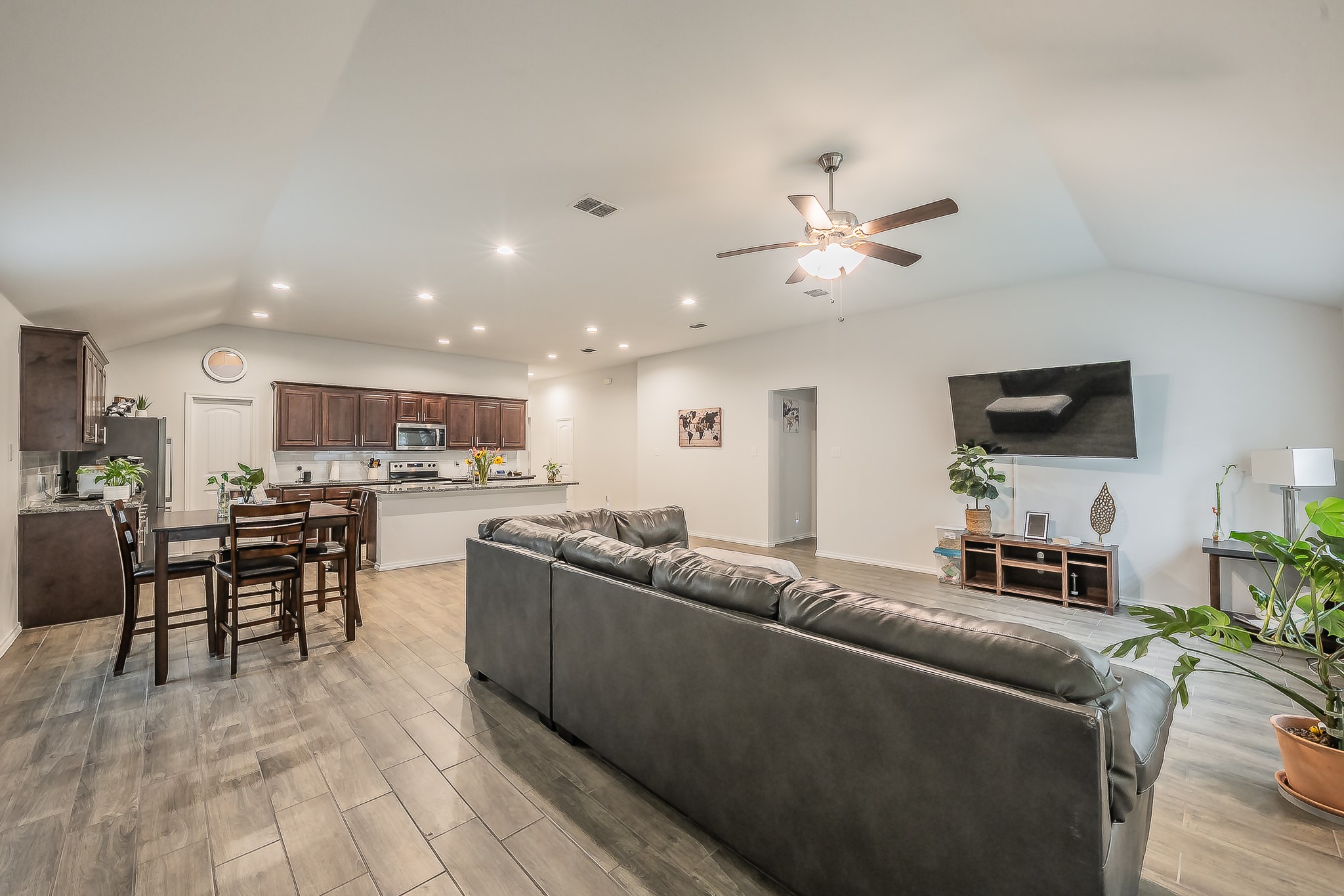 9916 Mescalbean Boulevard, Fort Worth, TX, 76036