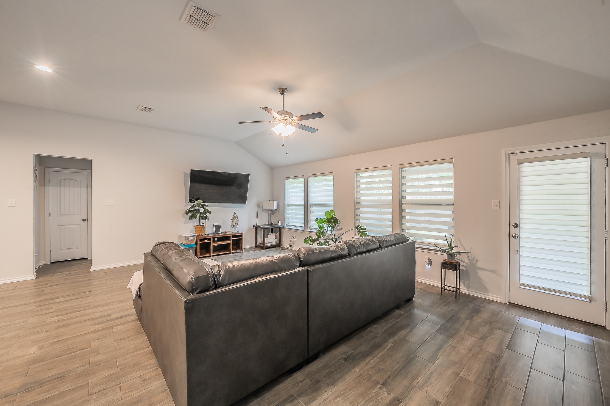 9916 Mescalbean Boulevard, Fort Worth, TX, 76036