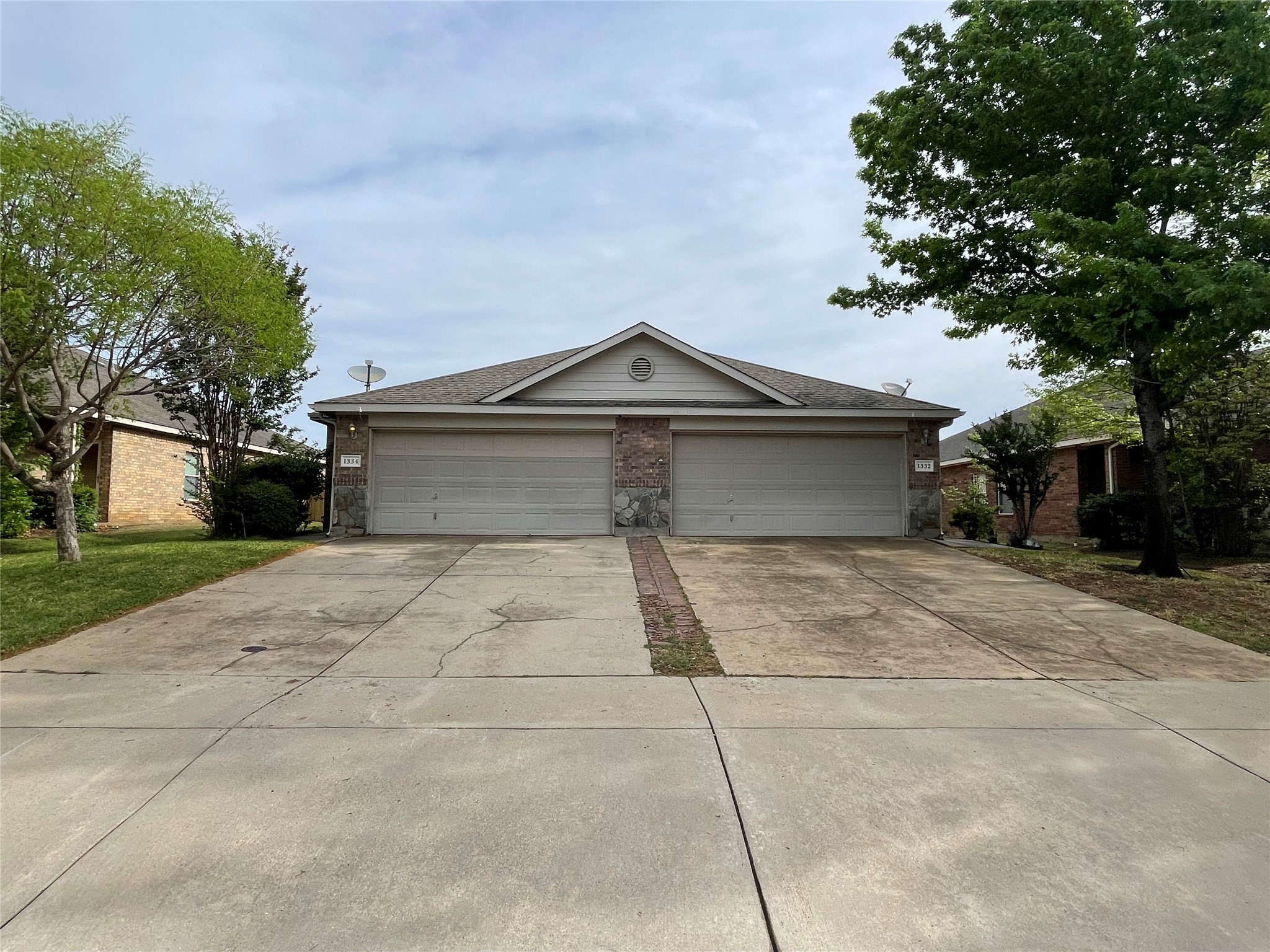Property photo 03 of 1334 Piedmont Drive, Mansfield, TX 76063 | MLS #21229473