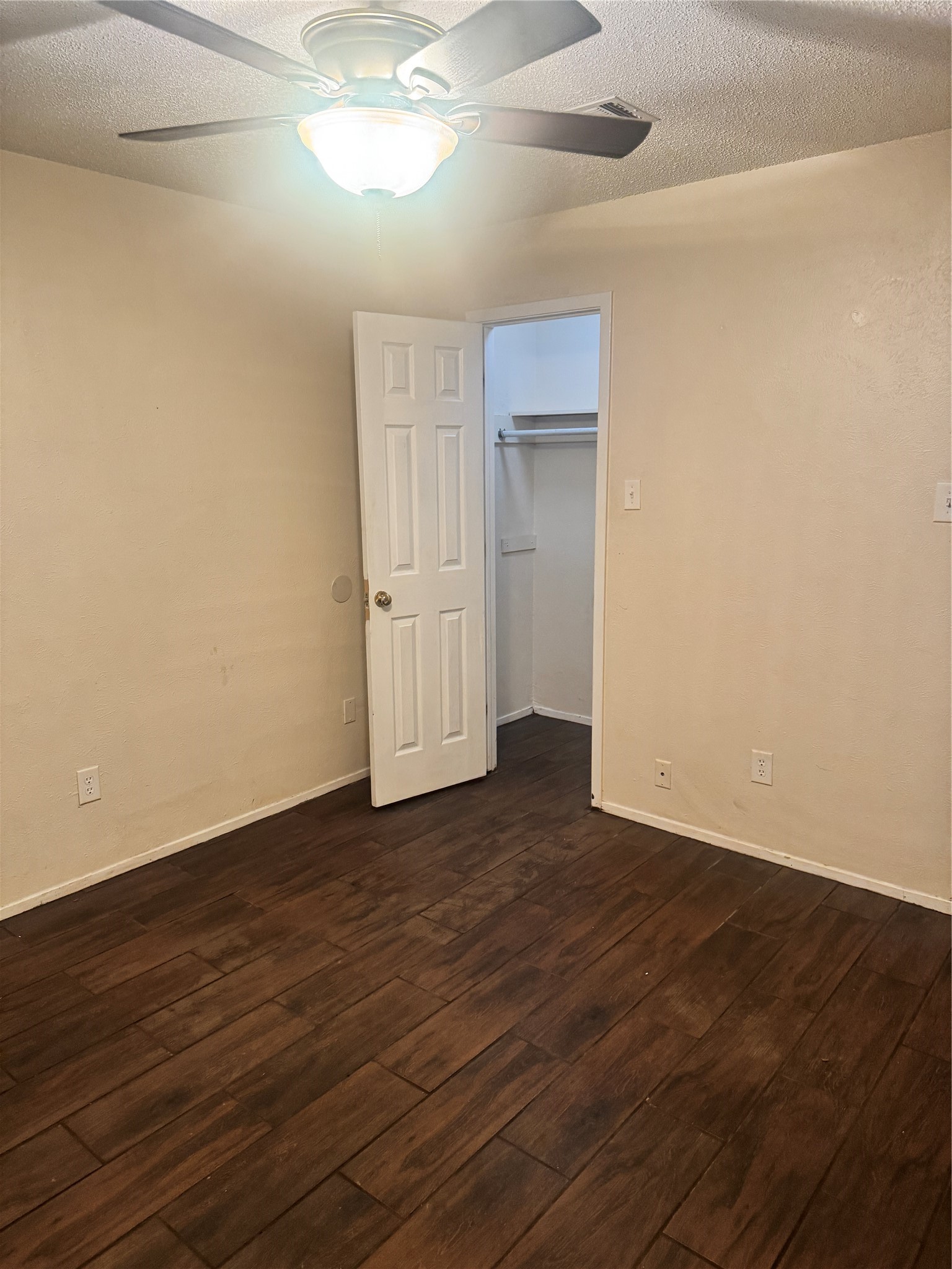 2301 Holly Drive, Euless, TX, 76039
