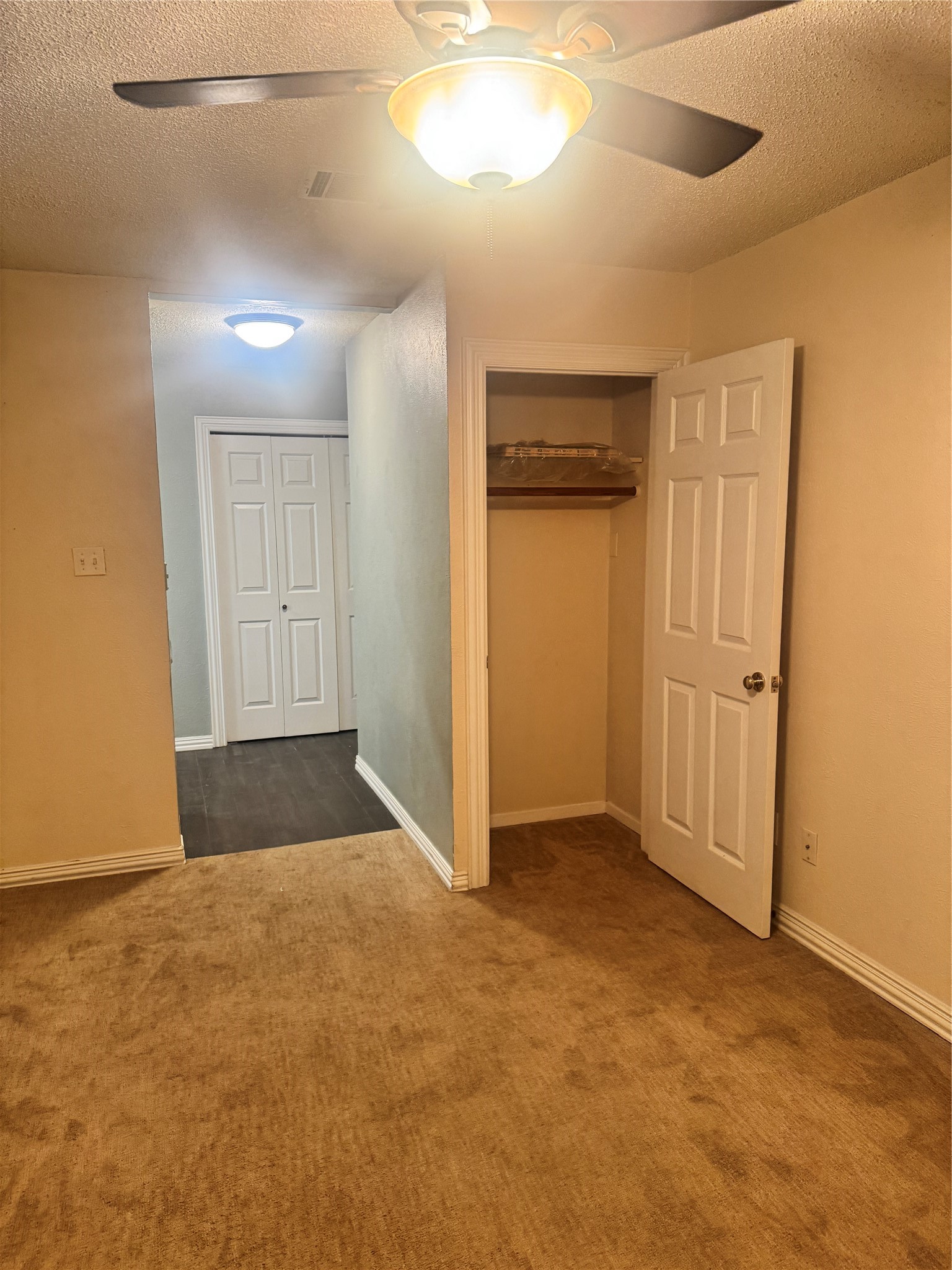 2301 Holly Drive, Euless, TX, 76039