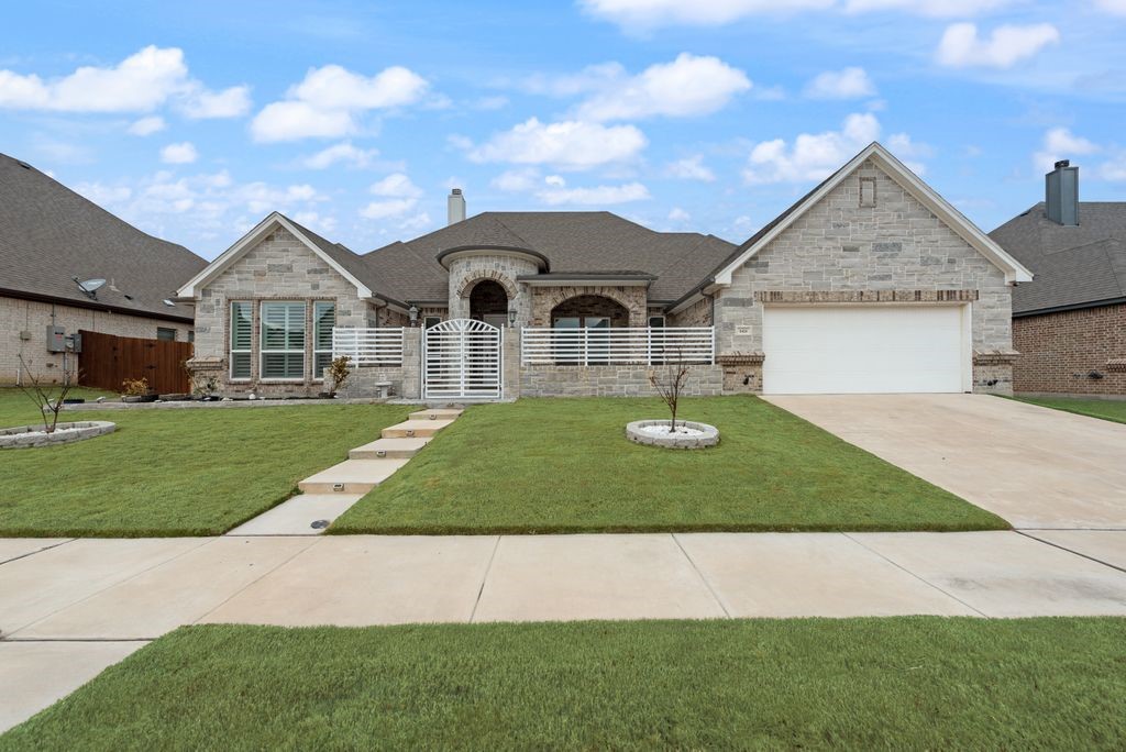 1424 Silent Springs Drive, Fort Worth, TX, 76052