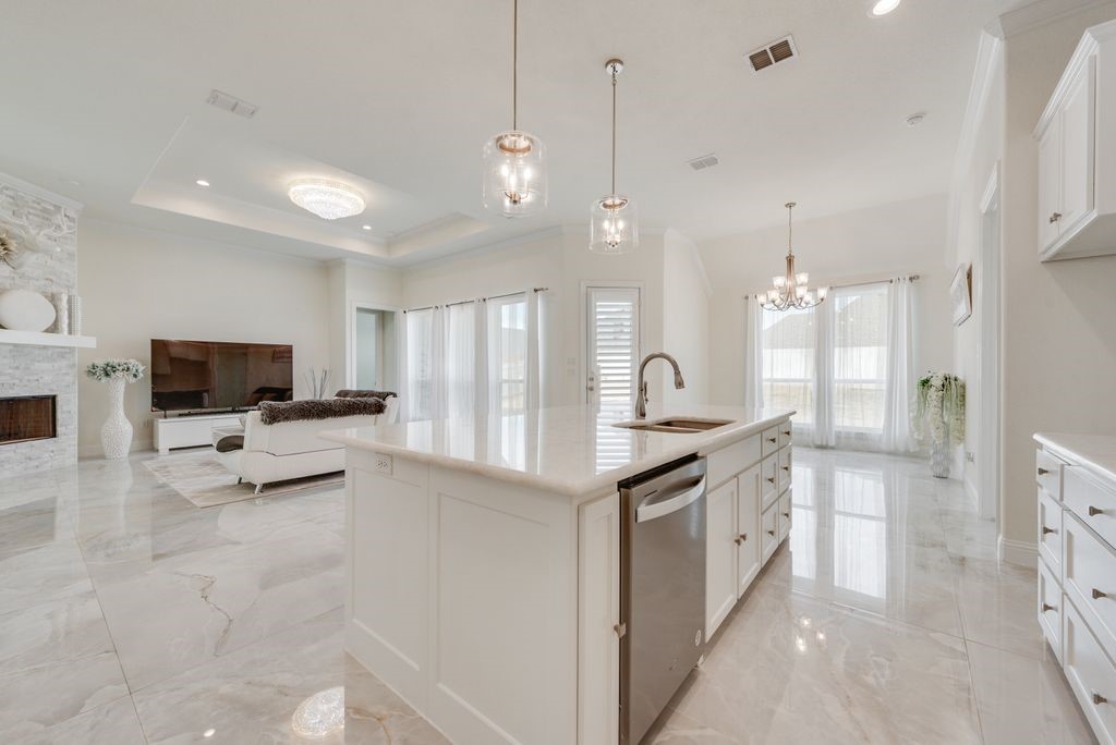 1424 Silent Springs Drive, Fort Worth, TX, 76052