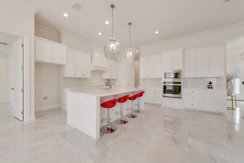 1424 Silent Springs Drive, Fort Worth, TX, 76052