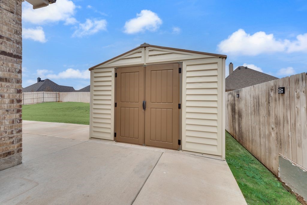 1424 Silent Springs Drive, Fort Worth, TX, 76052