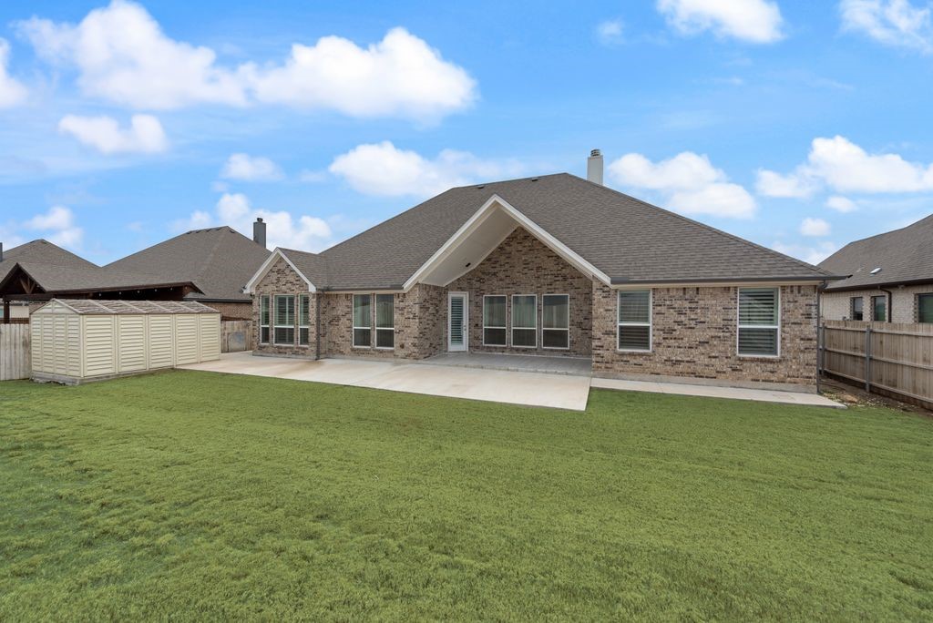 1424 Silent Springs Drive, Fort Worth, TX, 76052
