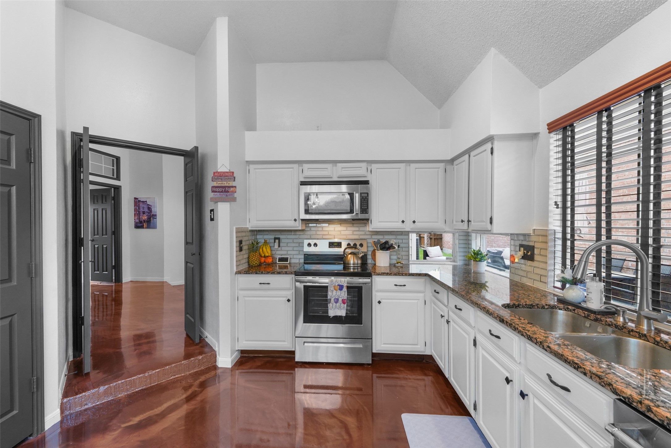 411 Red River Trail, Irving, TX, 75063