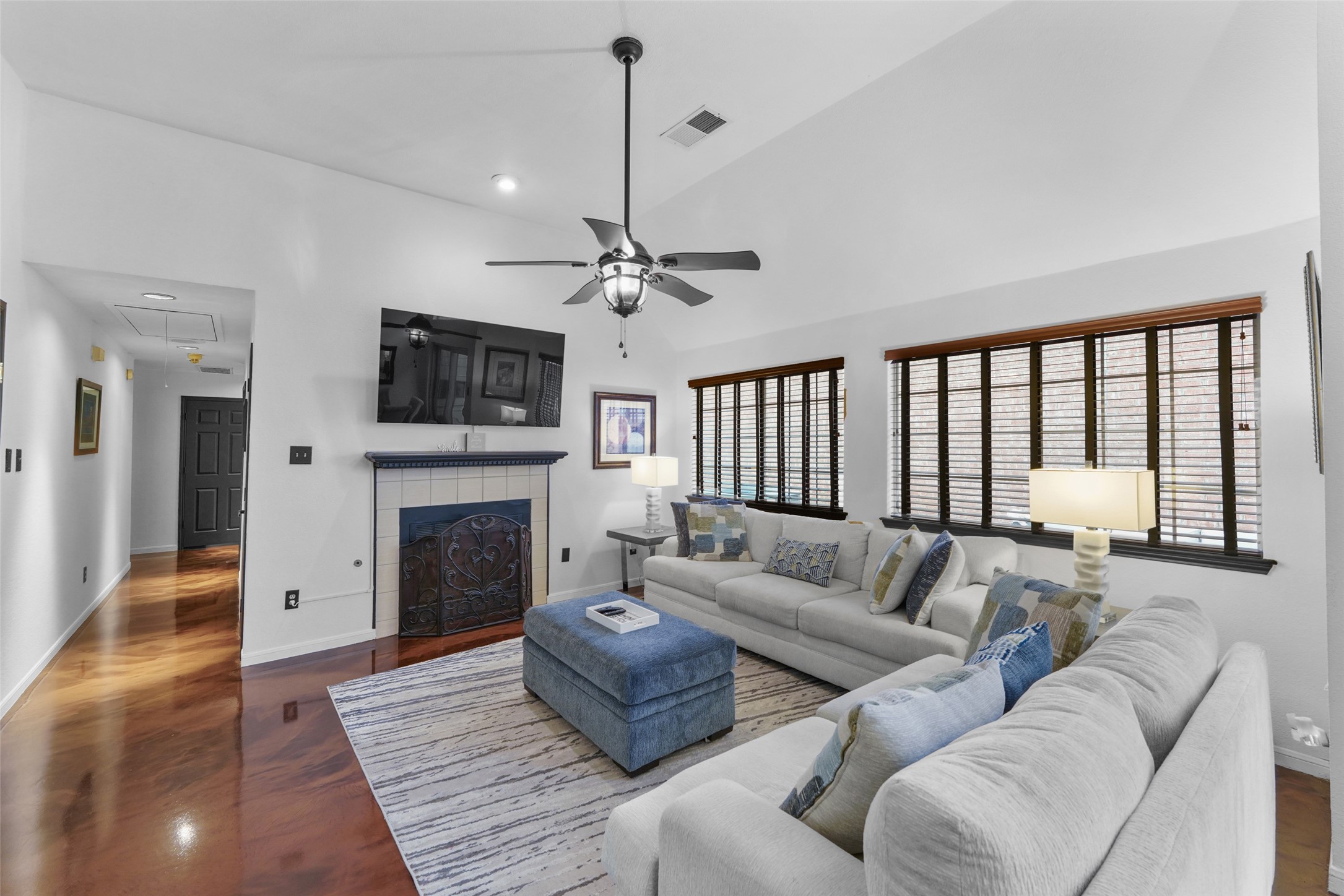411 Red River Trail, Irving, TX, 75063