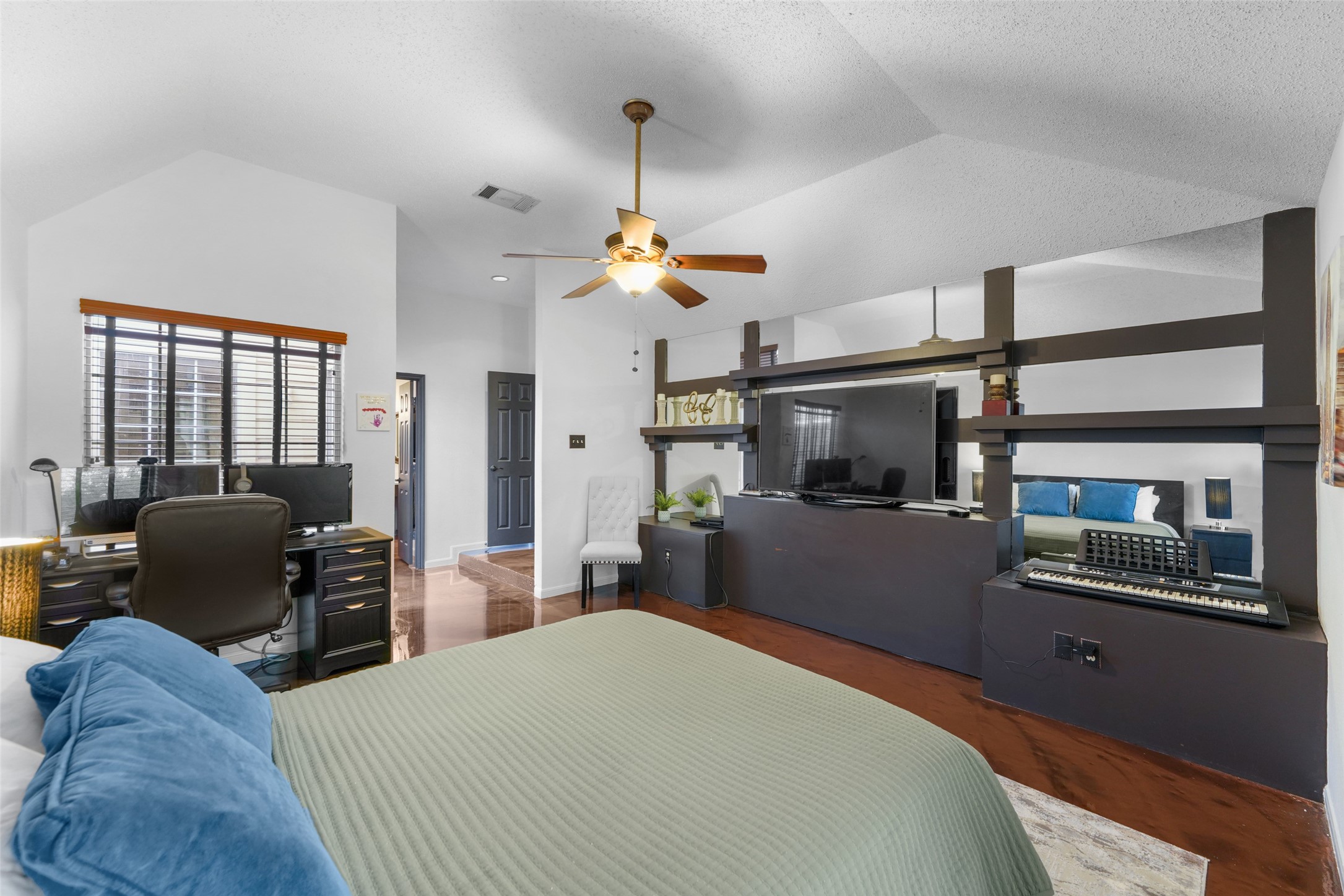 411 Red River Trail, Irving, TX, 75063