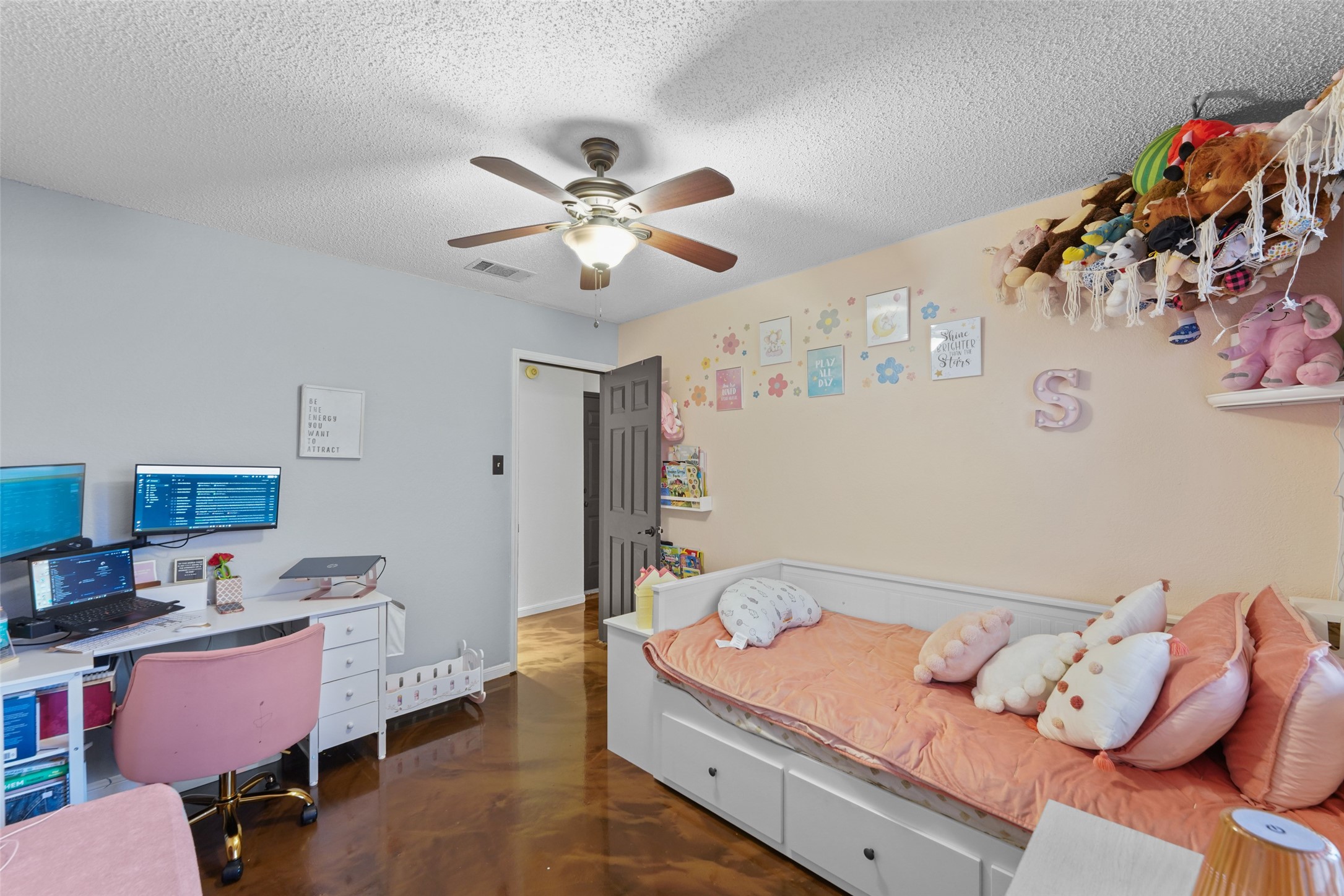 411 Red River Trail, Irving, TX, 75063