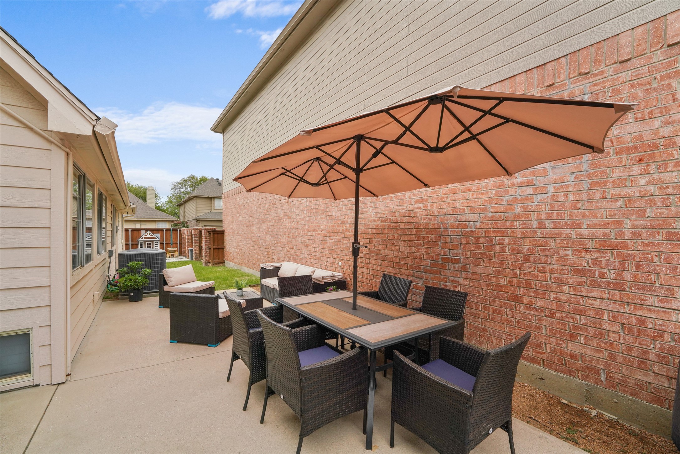 411 Red River Trail, Irving, TX, 75063