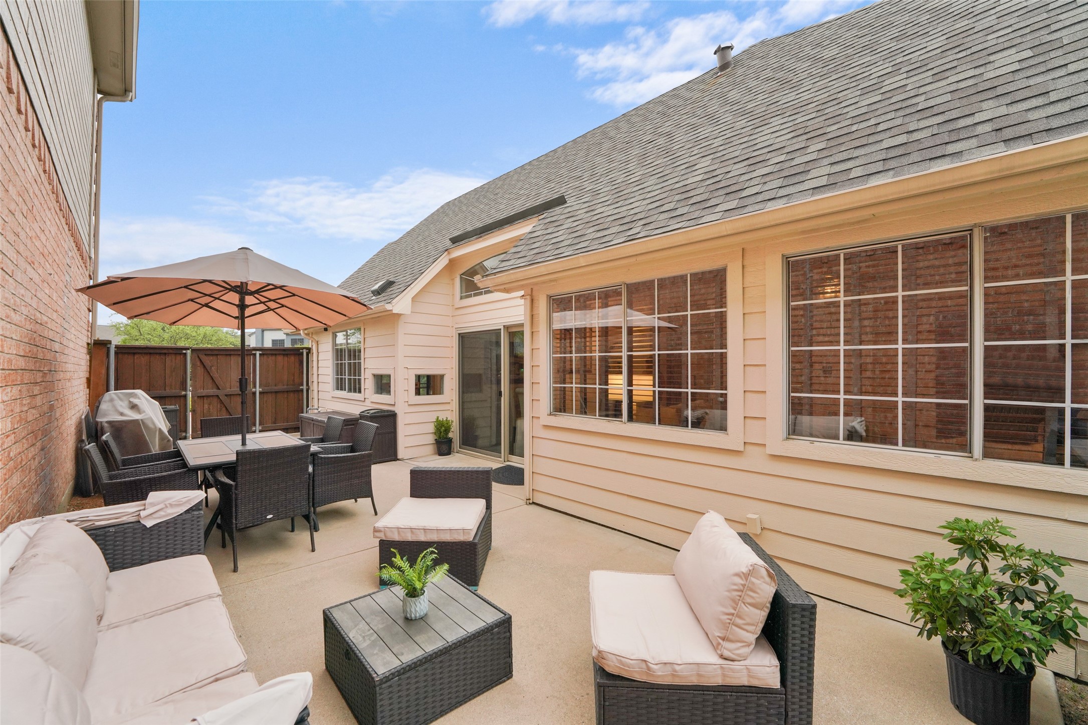 411 Red River Trail, Irving, TX, 75063