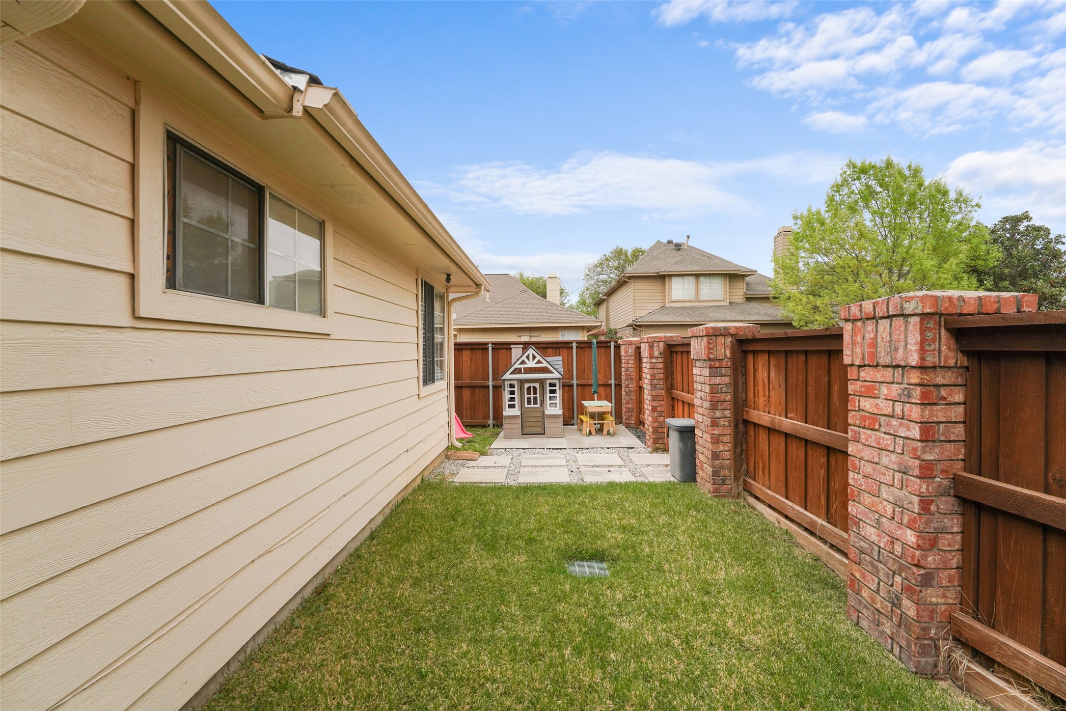 411 Red River Trail, Irving, TX, 75063
