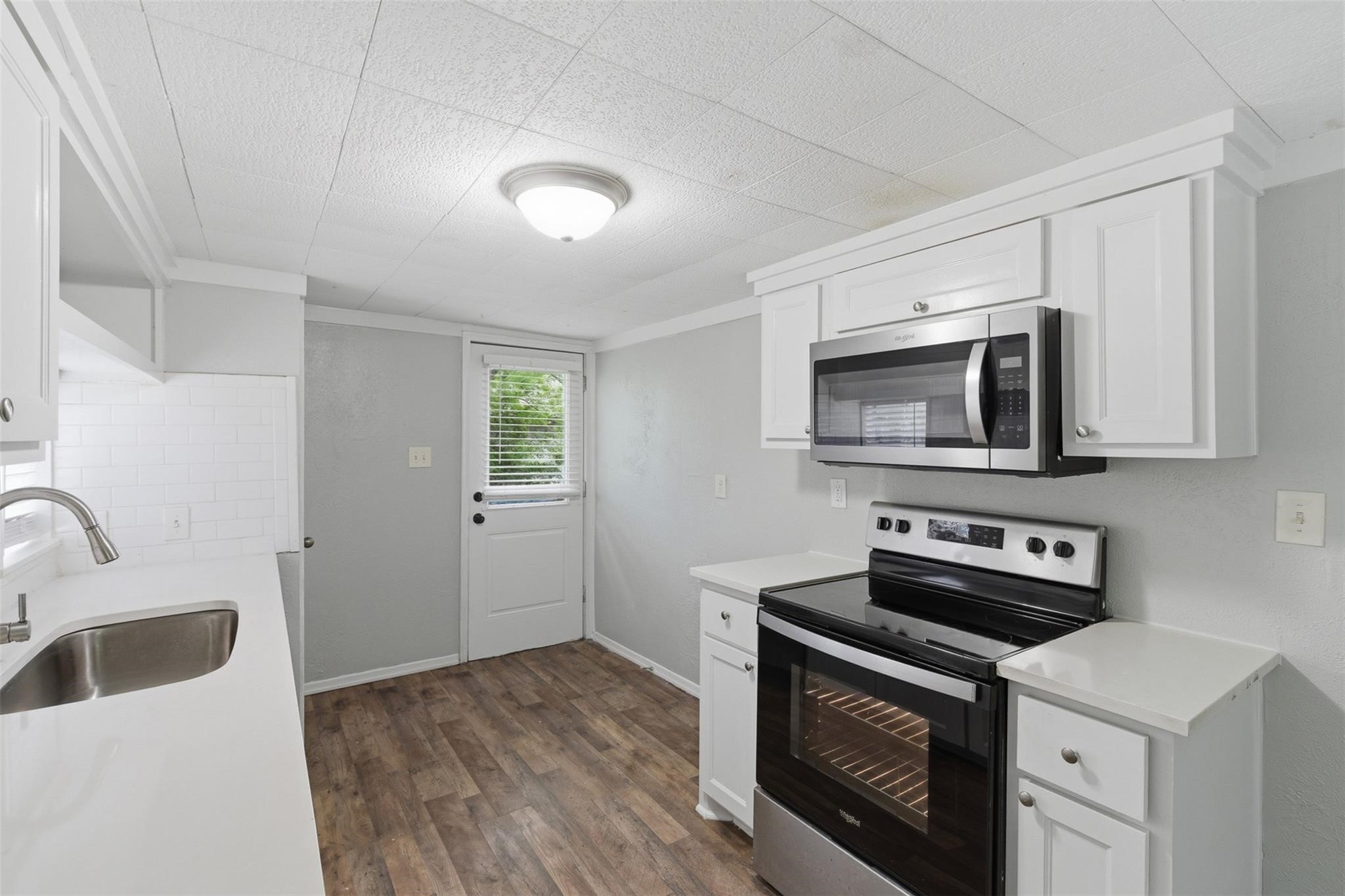 127 E Walker Street, Denison, TX, 75021